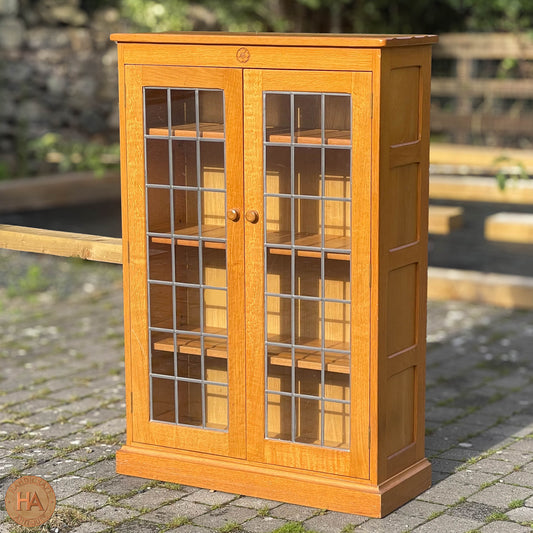 K. A. Wilkinson Arts & Crafts Yorkshire School English Oak Bookcase 1989.