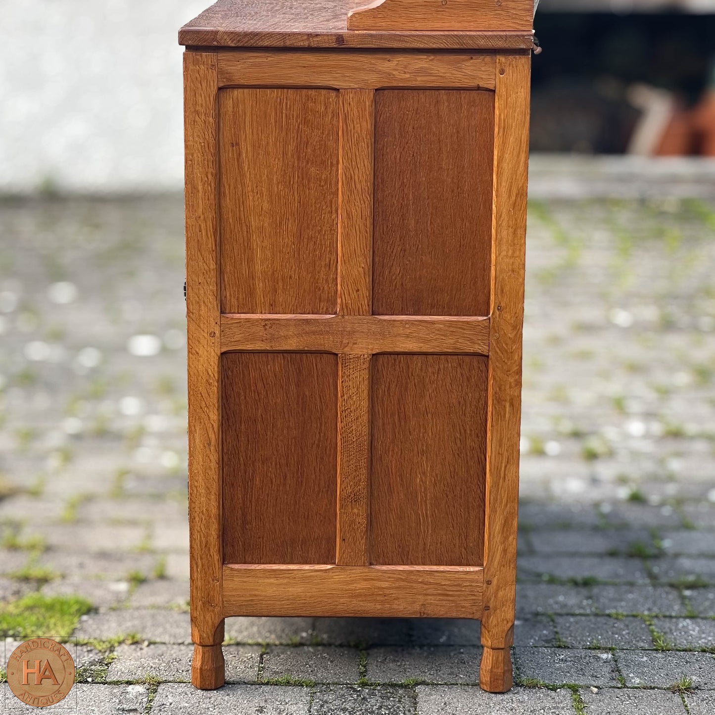 Derek 'Lizardman' Slater Arts & Crafts Yorkshire School English Oak Dresser