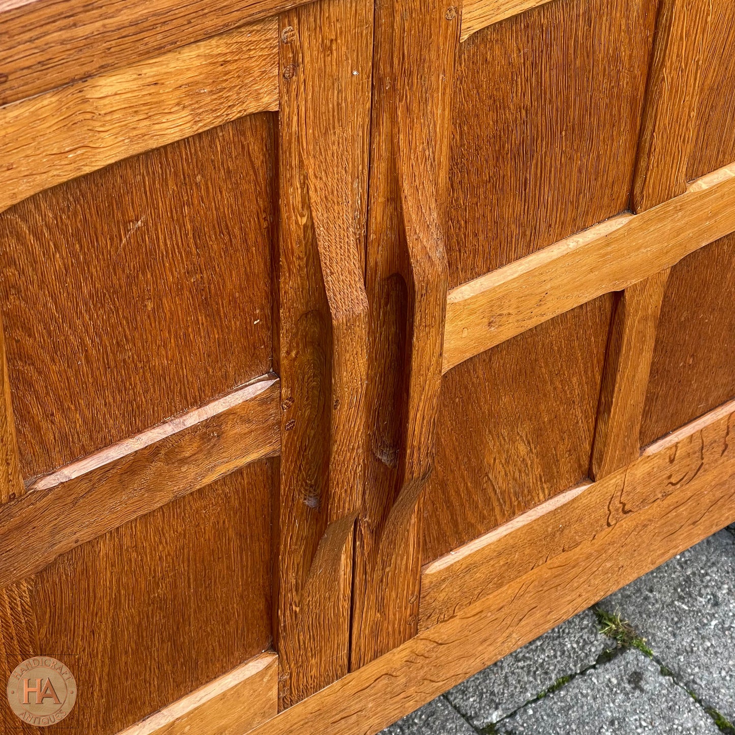 Derek 'Lizardman' Slater Arts & Crafts Yorkshire School English Oak Dresser