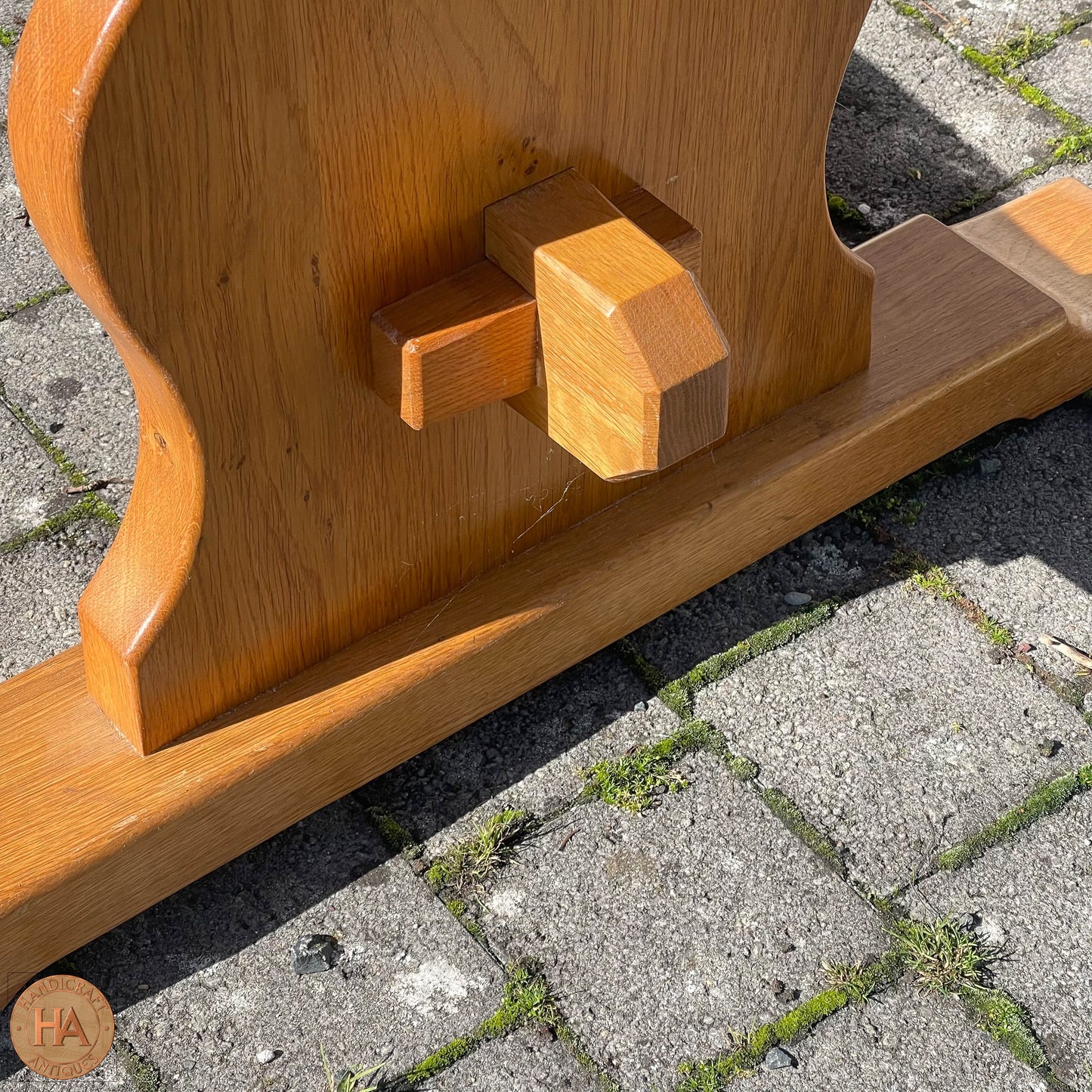 Unicornman (Coxwold Cabinet Makers) Arts & Crafts Yorkshire School Oak Dining Table