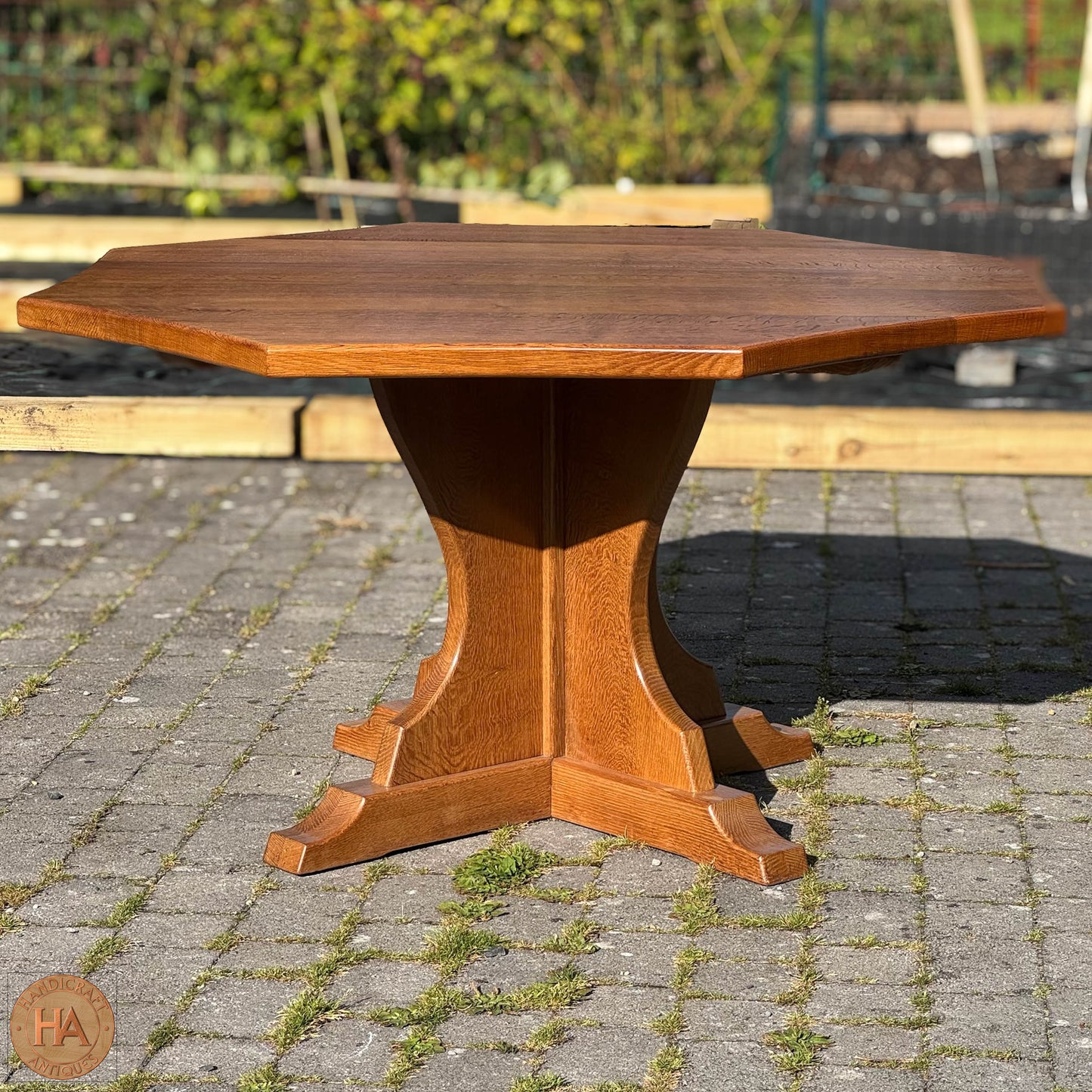 Horace 'Knightman' Knight Arts & Crafts Yorkshire School English Oak Dining Table c. 1980.