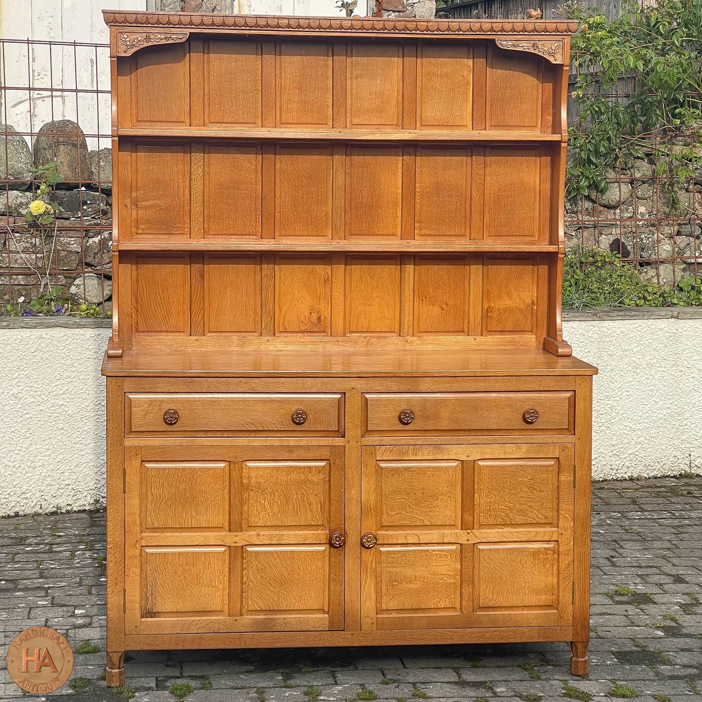 Bob ‘Wrenman’ Hunter Arts & Crafts Yorkshire School English Oak Dresser c. 1980.
