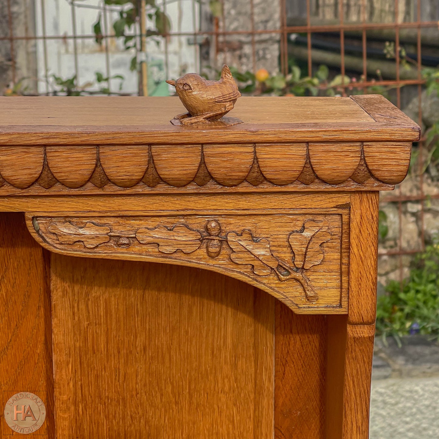 Bob ‘Wrenman’ Hunter Arts & Crafts Yorkshire School English Oak Dresser c. 1980.