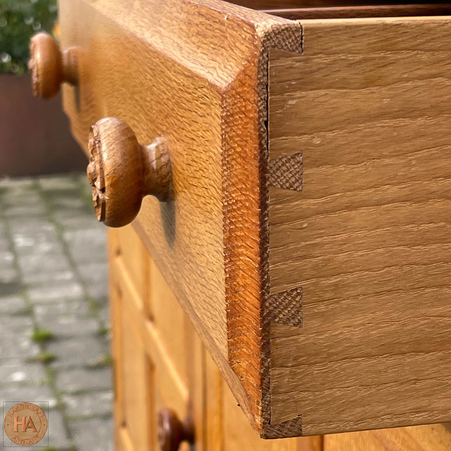Bob ‘Wrenman’ Hunter Arts & Crafts Yorkshire School English Oak Dresser c. 1980.