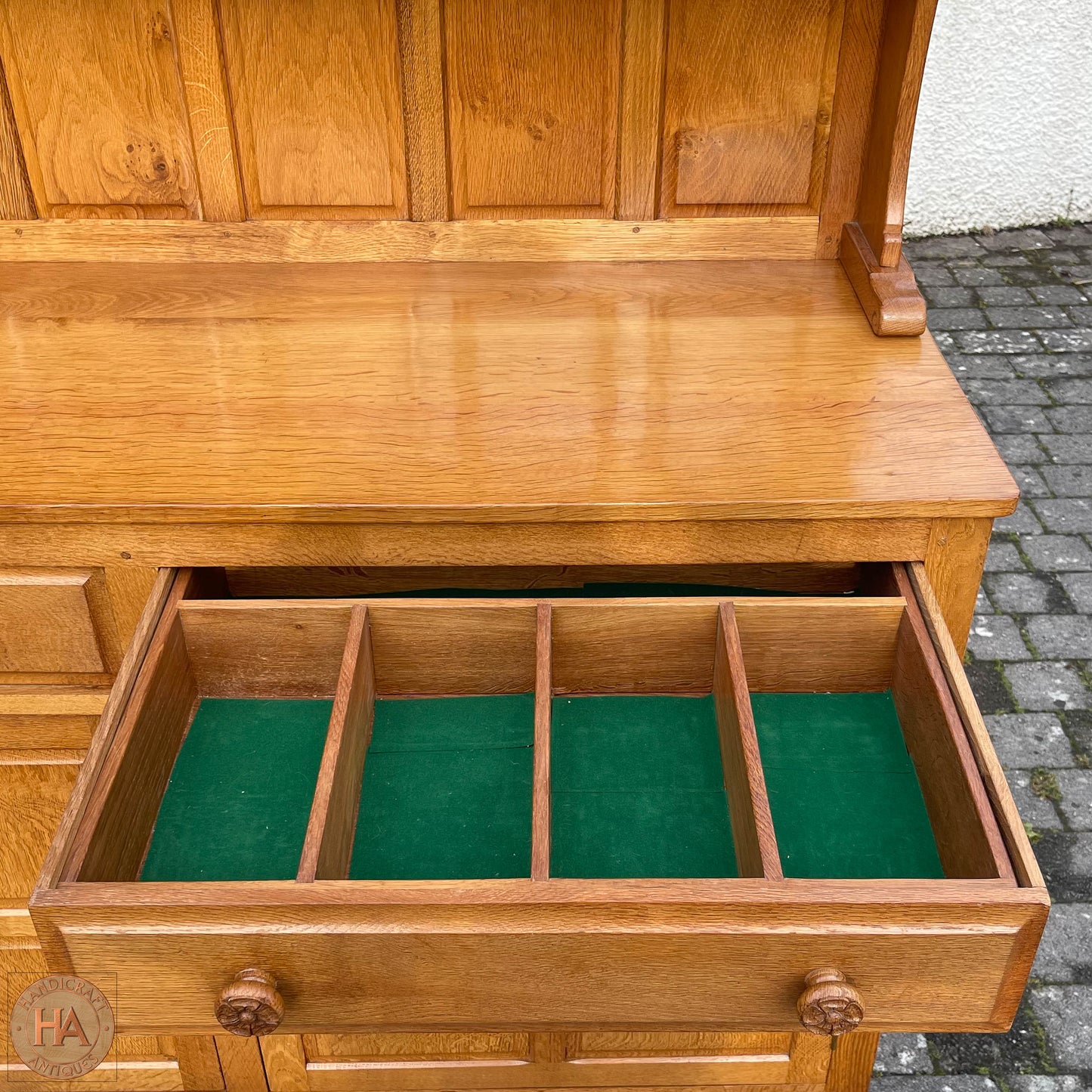 Bob ‘Wrenman’ Hunter Arts & Crafts Yorkshire School English Oak Dresser c. 1980.