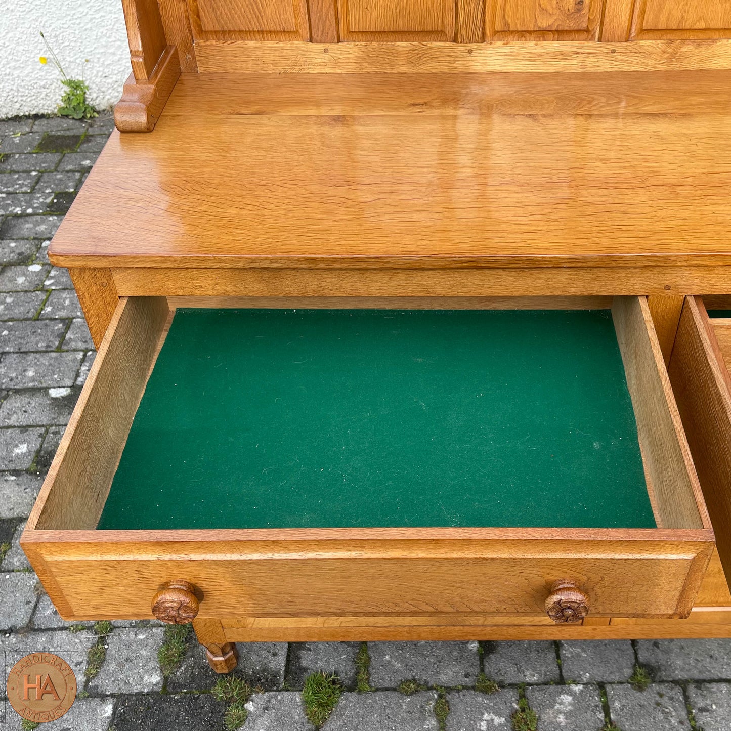 Bob ‘Wrenman’ Hunter Arts & Crafts Yorkshire School English Oak Dresser c. 1980.