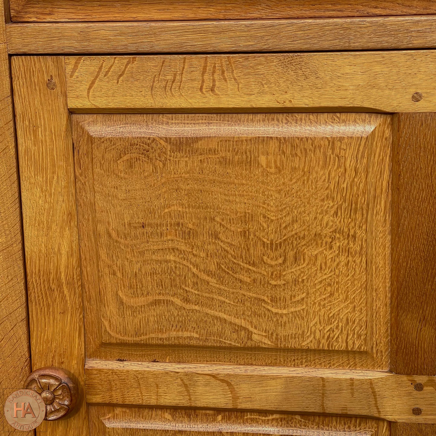 Bob ‘Wrenman’ Hunter Arts & Crafts Yorkshire School English Oak Dresser c. 1980.
