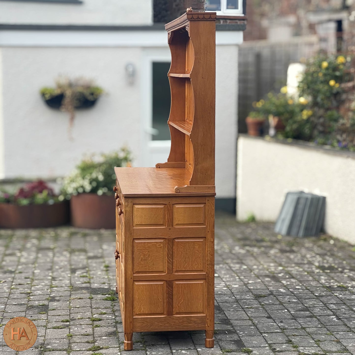 Bob ‘Wrenman’ Hunter Arts & Crafts Yorkshire School English Oak Dresser c. 1980.