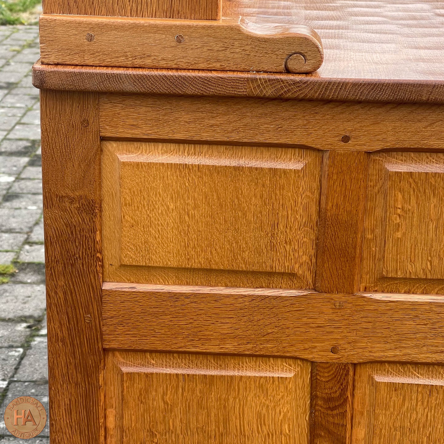 Bob ‘Wrenman’ Hunter Arts & Crafts Yorkshire School English Oak Dresser c. 1980.