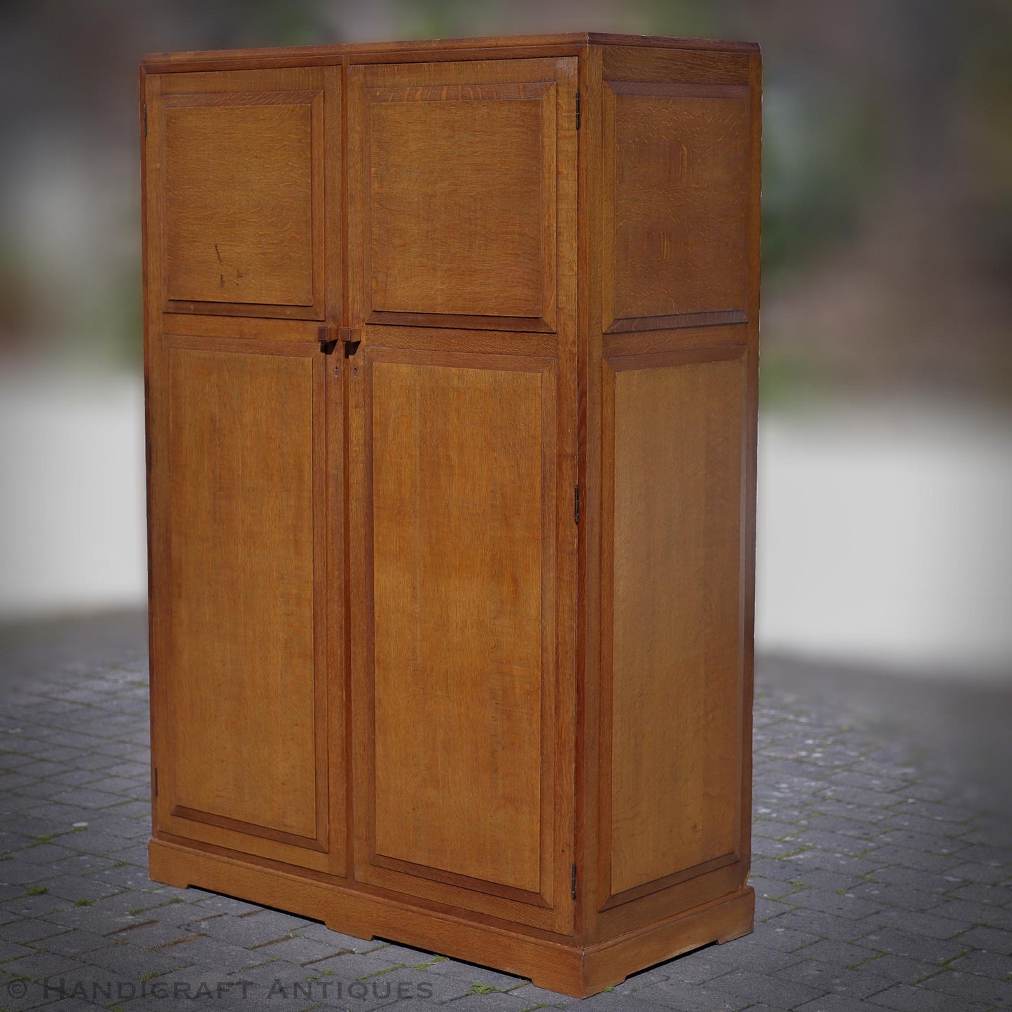Brynmawr Furniture Company Arts & Crafts Cotswold School English Oak Wardrobe c. 1930.