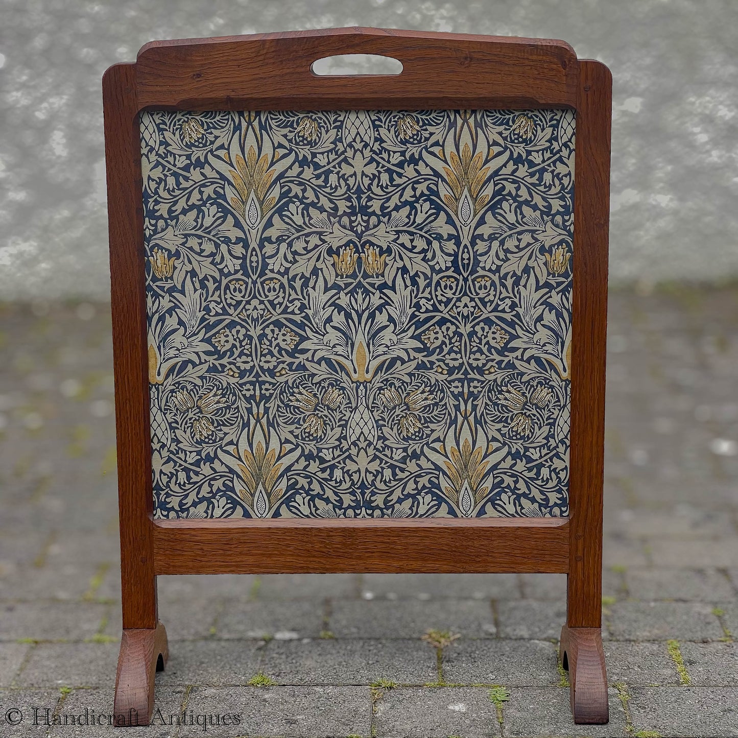 Arts & Crafts Lakes School English Oak Firescreen