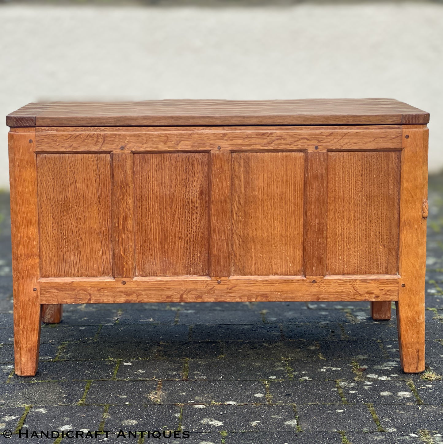 Peter ‘Rabbitman’ Heap Arts & Crafts Yorkshire School English Oak Chest c. 1970.