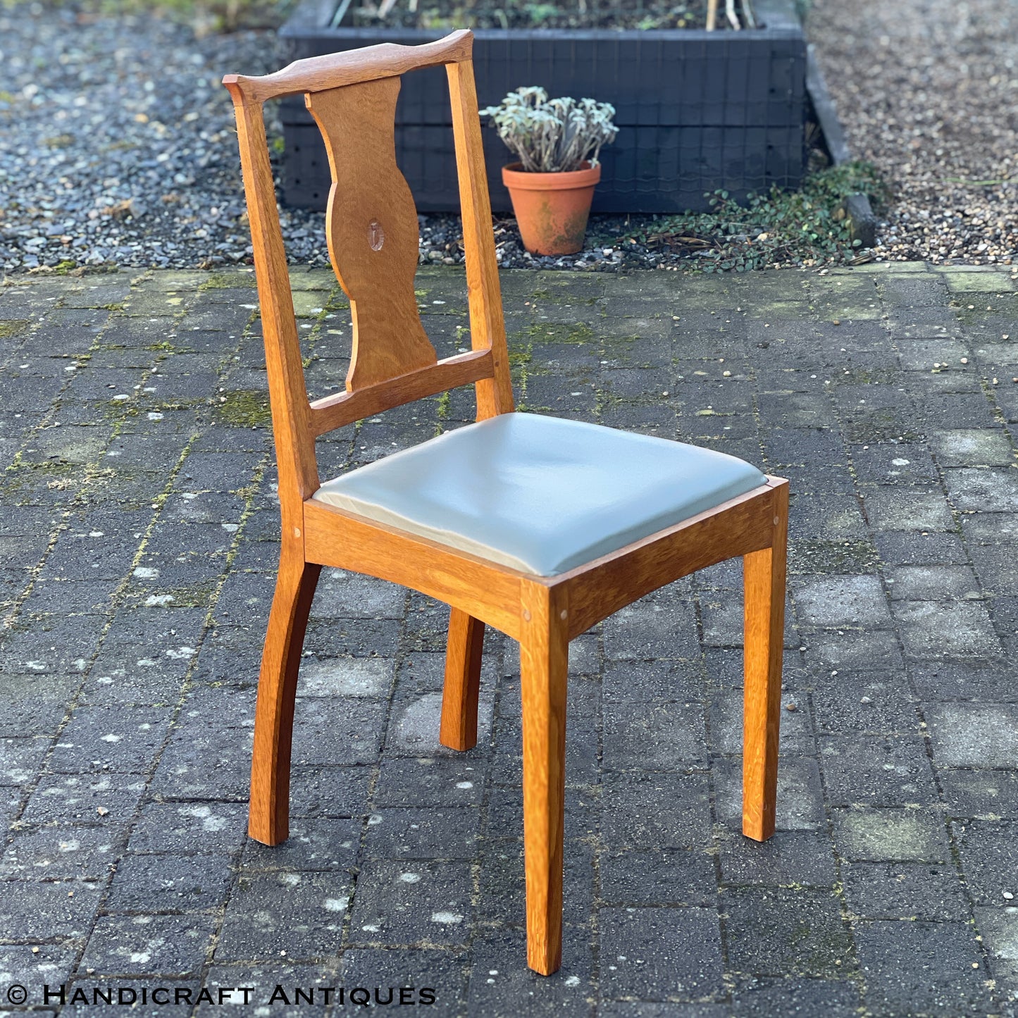 Set of 4 Albert Harrison Arts & Crafts Yorkshire School English Oak Chairs.