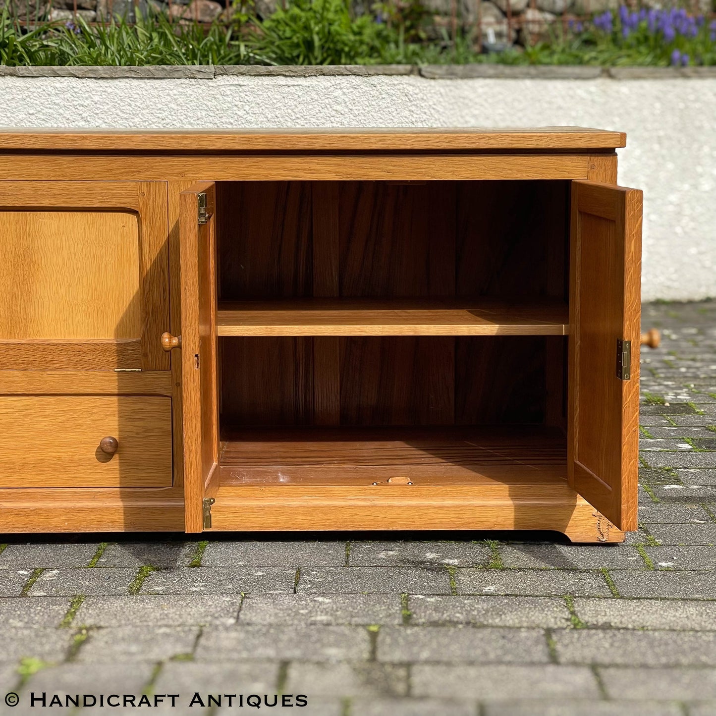 Michael 'Seahorseman‘ Riley Arts & Crafts Yorkshire School English Oak Media Unit post 1990.