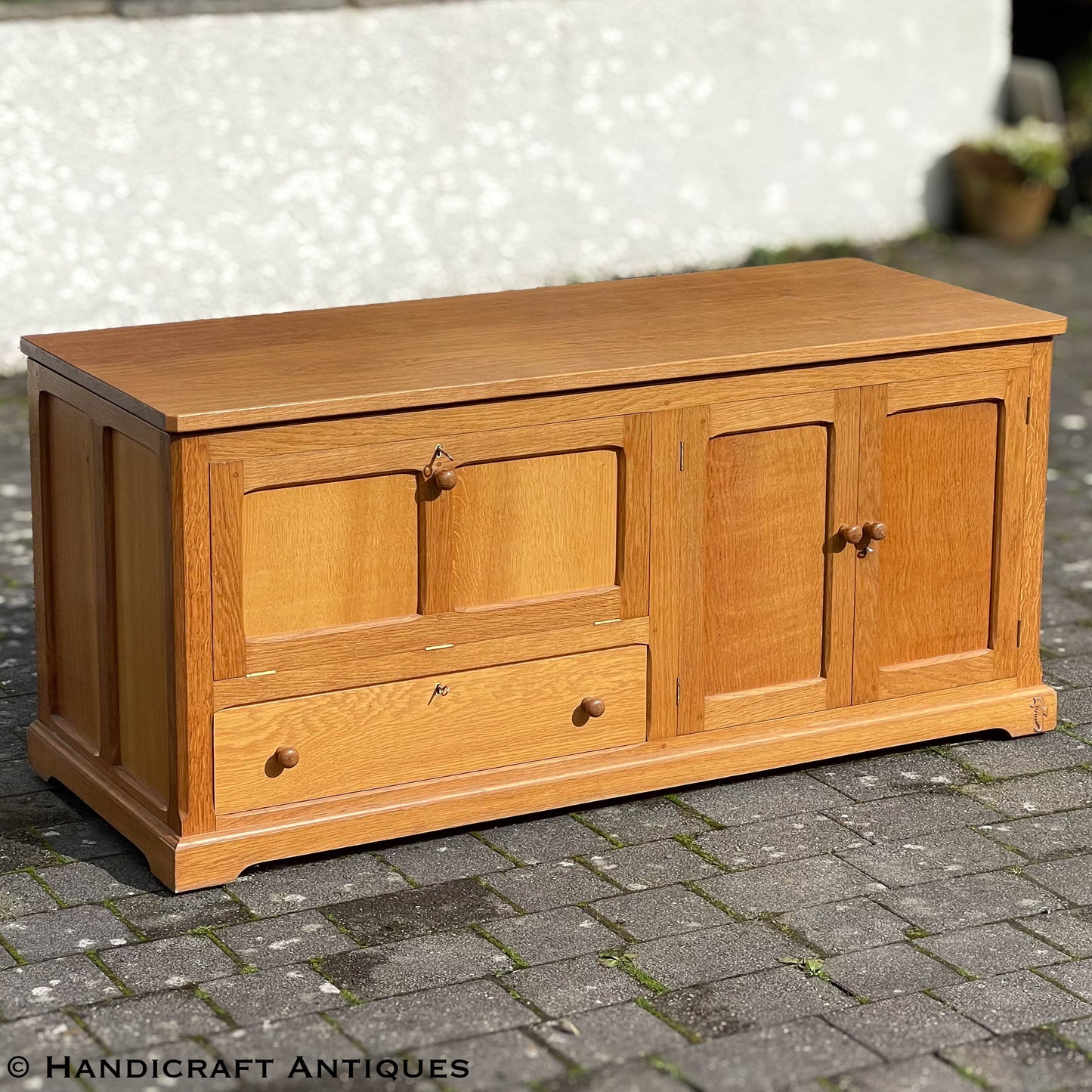 Michael 'Seahorseman‘ Riley Arts & Crafts Yorkshire School English Oak Media Unit post 1990.