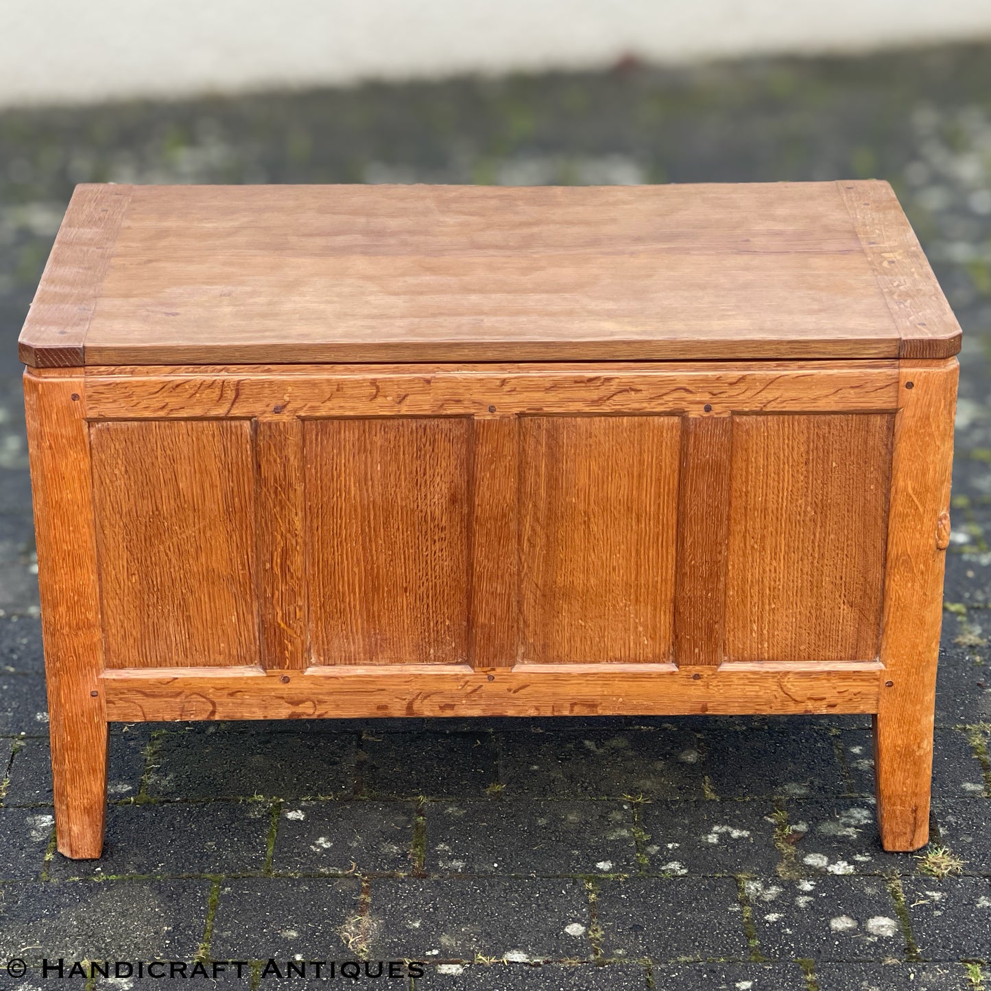 Peter ‘Rabbitman’ Heap Arts & Crafts Yorkshire School English Oak Chest c. 1970.