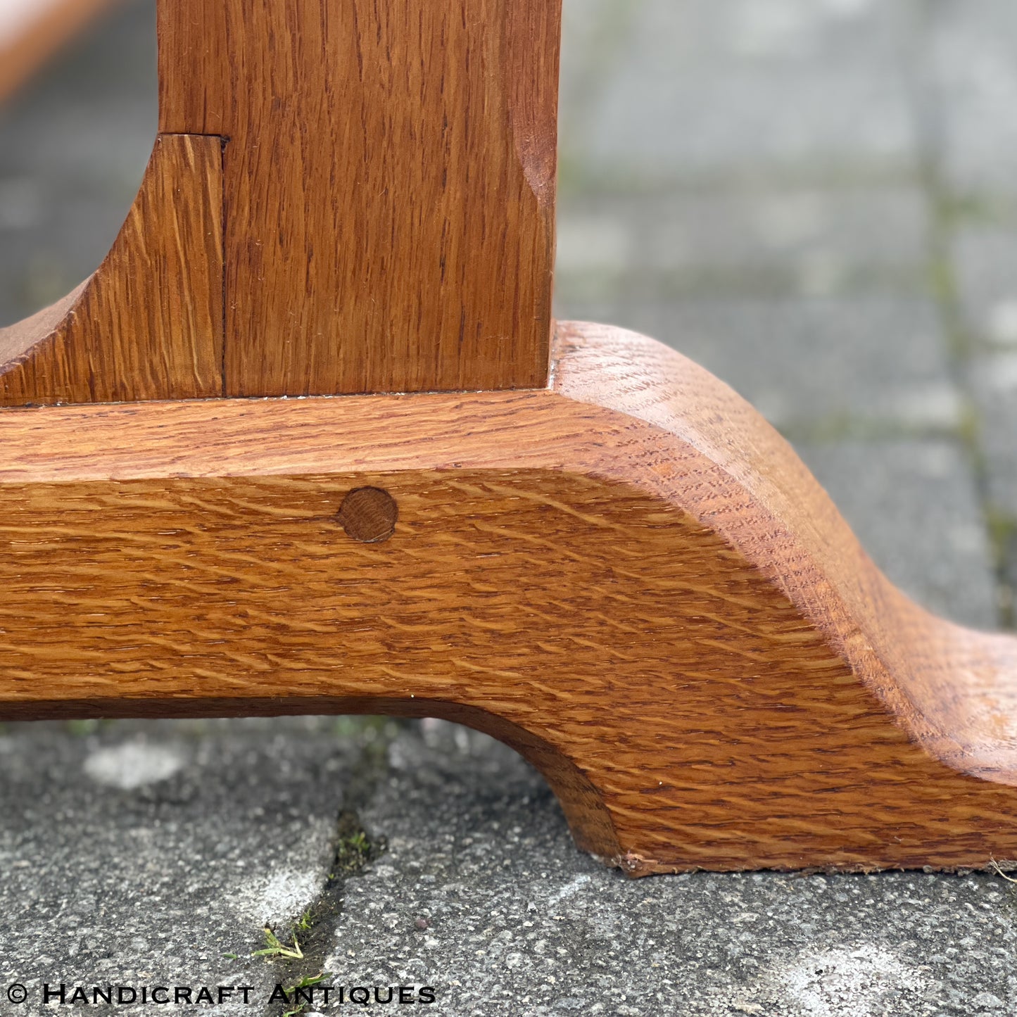 Arts & Crafts Cotswold School English Oak Dining Table post 1980.