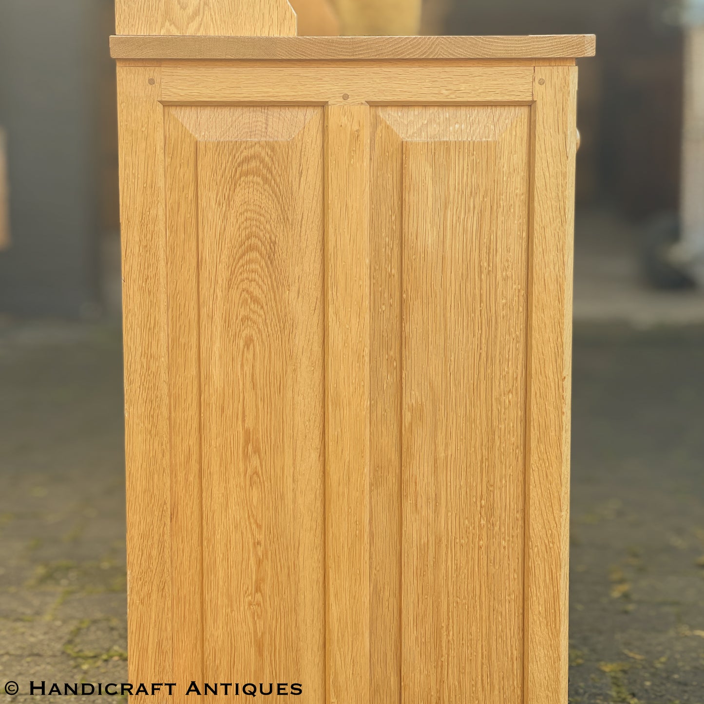 Coxwold Cabinet Makers 'Unicornman' Arts & Crafts Yorkshire School Oak Dresser post 1990.