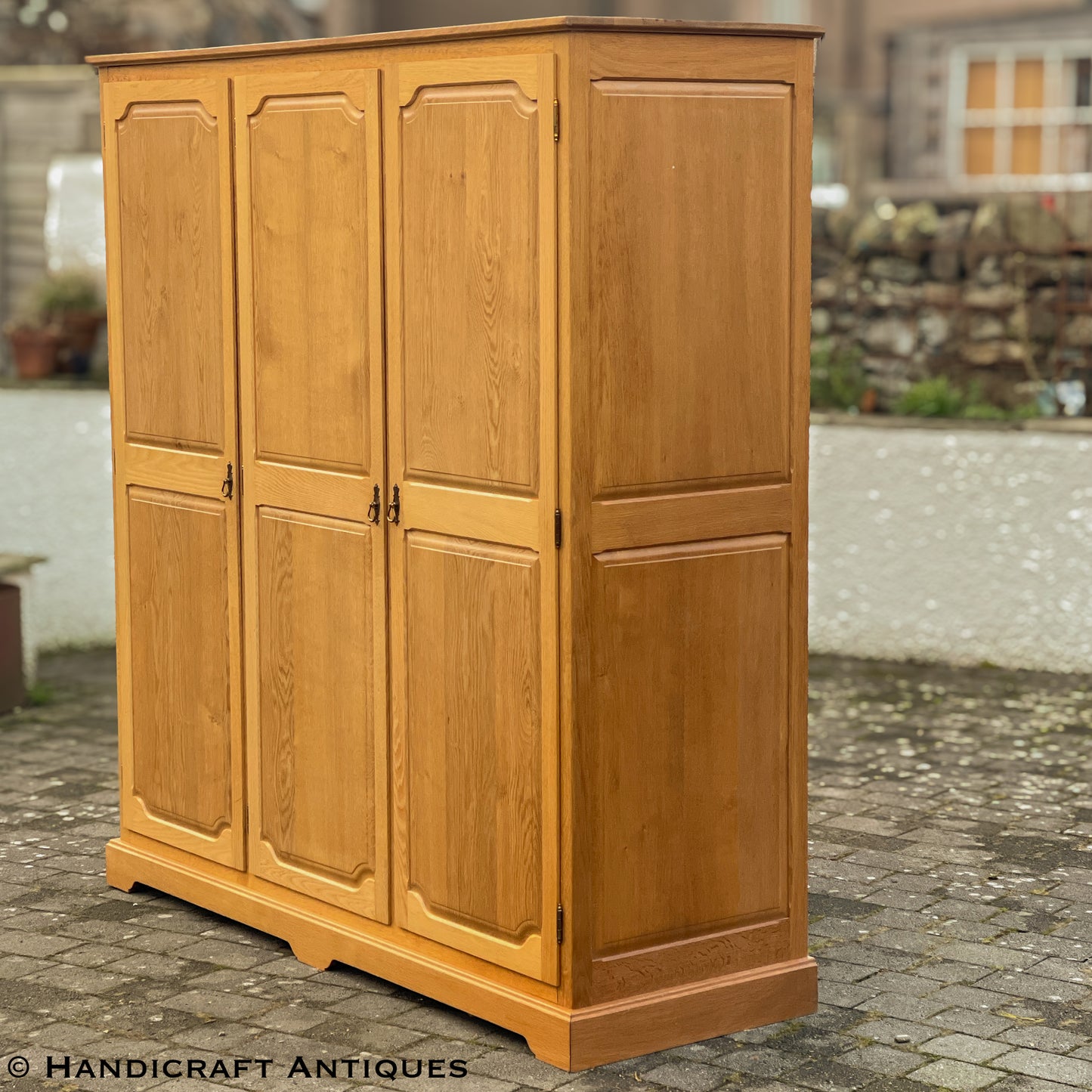 Horace 'Knightman' Knight Arts & Crafts Yorkshire School Oak Triple Wardrobe