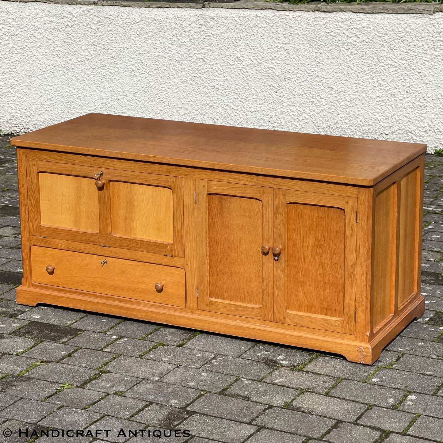 Michael 'Seahorseman‘ Riley Arts & Crafts Yorkshire School English Oak Media Unit post 1990.