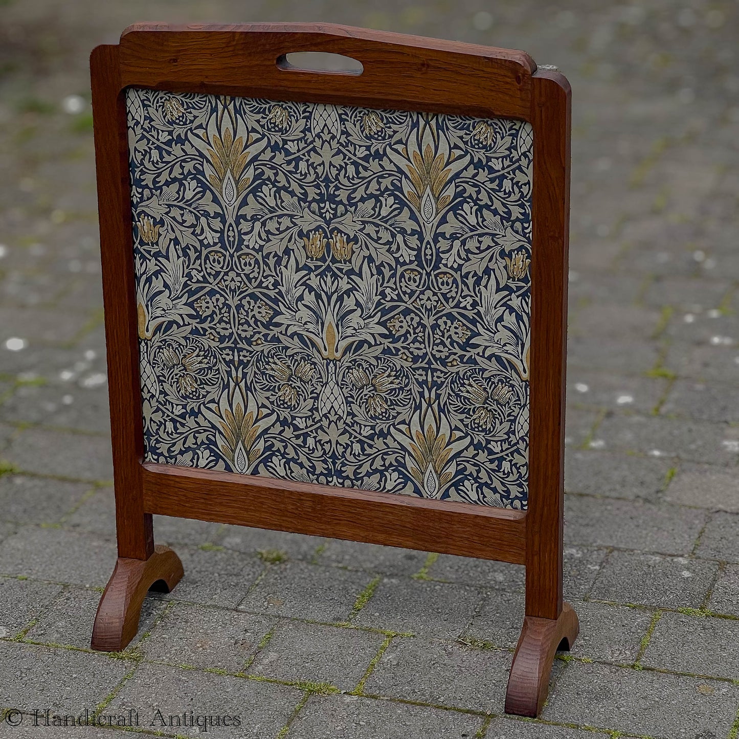 Arts & Crafts Lakes School English Oak Firescreen