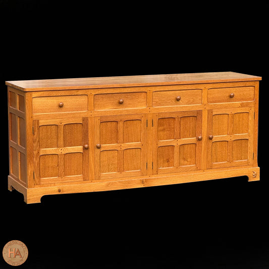 Coxwold Cabinet Makers 'Unicornman' Arts & Crafts Yorkshire School Oak Sideboard c. 1980.