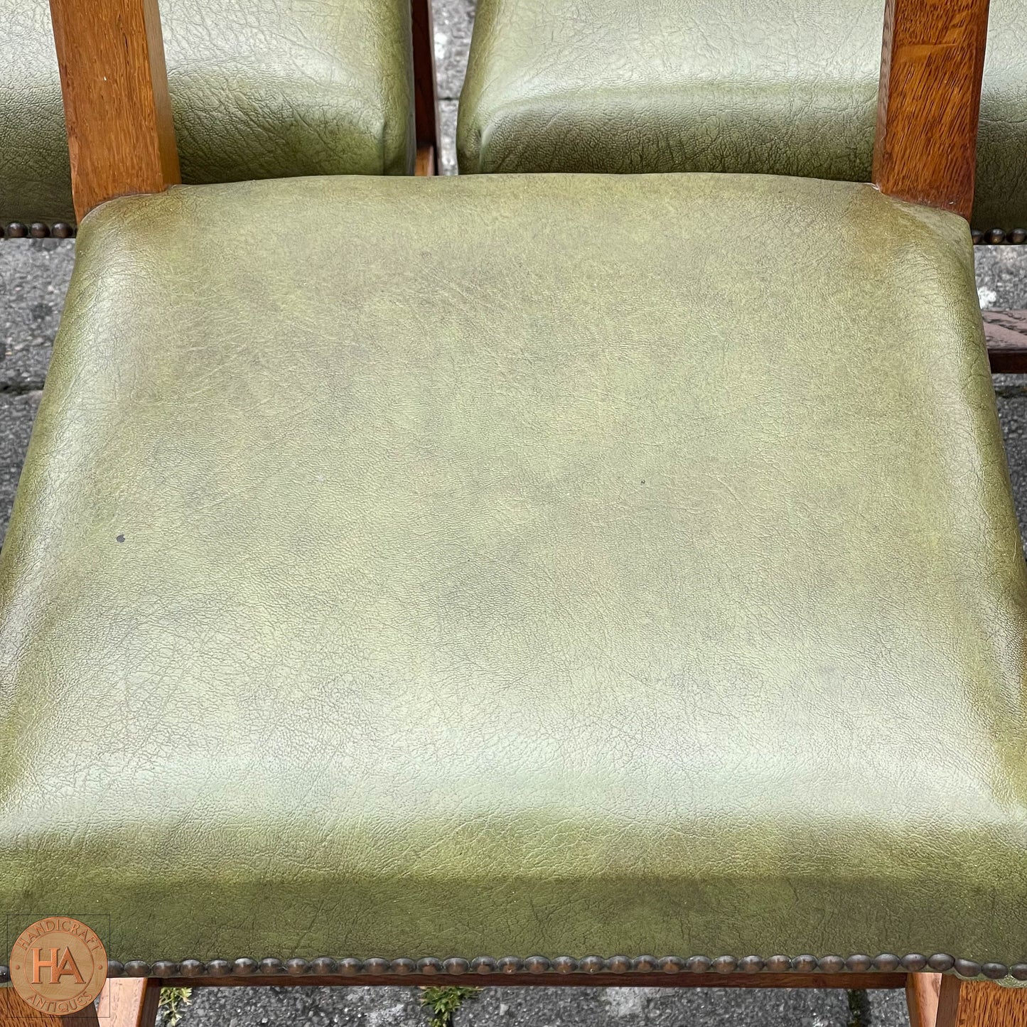 Robert 'Kingpost' Ingham Arts & Crafts Yorkshire School English Oak Chair c. 1970.