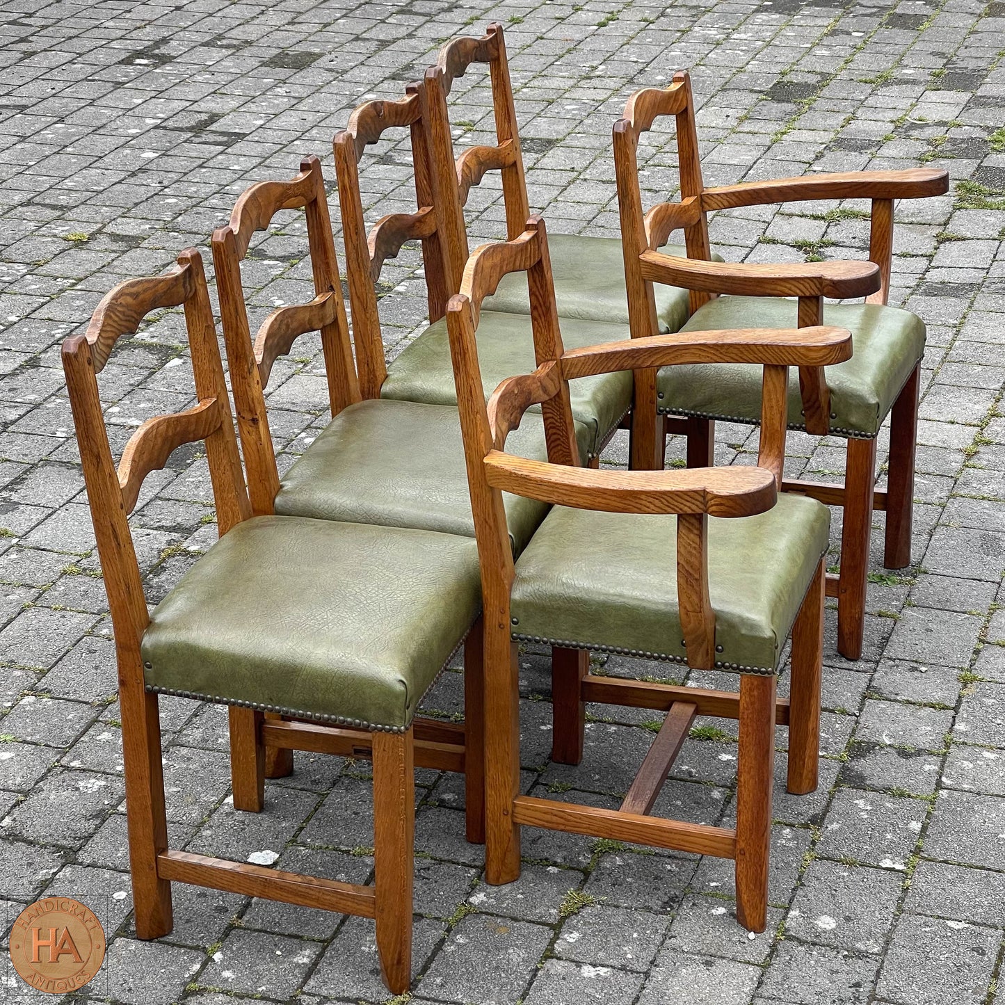 Robert 'Kingpost' Ingham Arts & Crafts Yorkshire School English Oak Chair c. 1970.