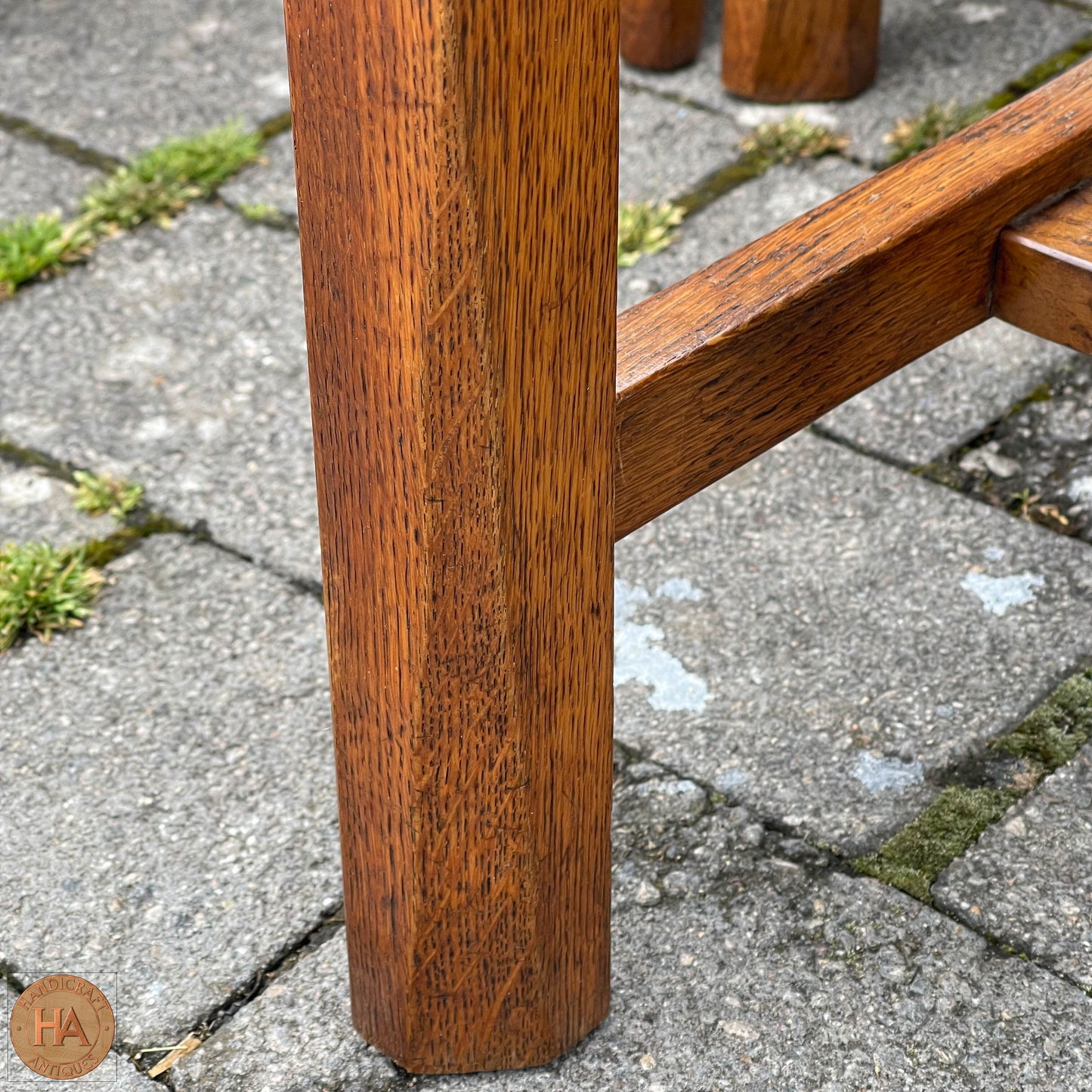 Robert 'Kingpost' Ingham Arts & Crafts Yorkshire School English Oak Chair c. 1970.