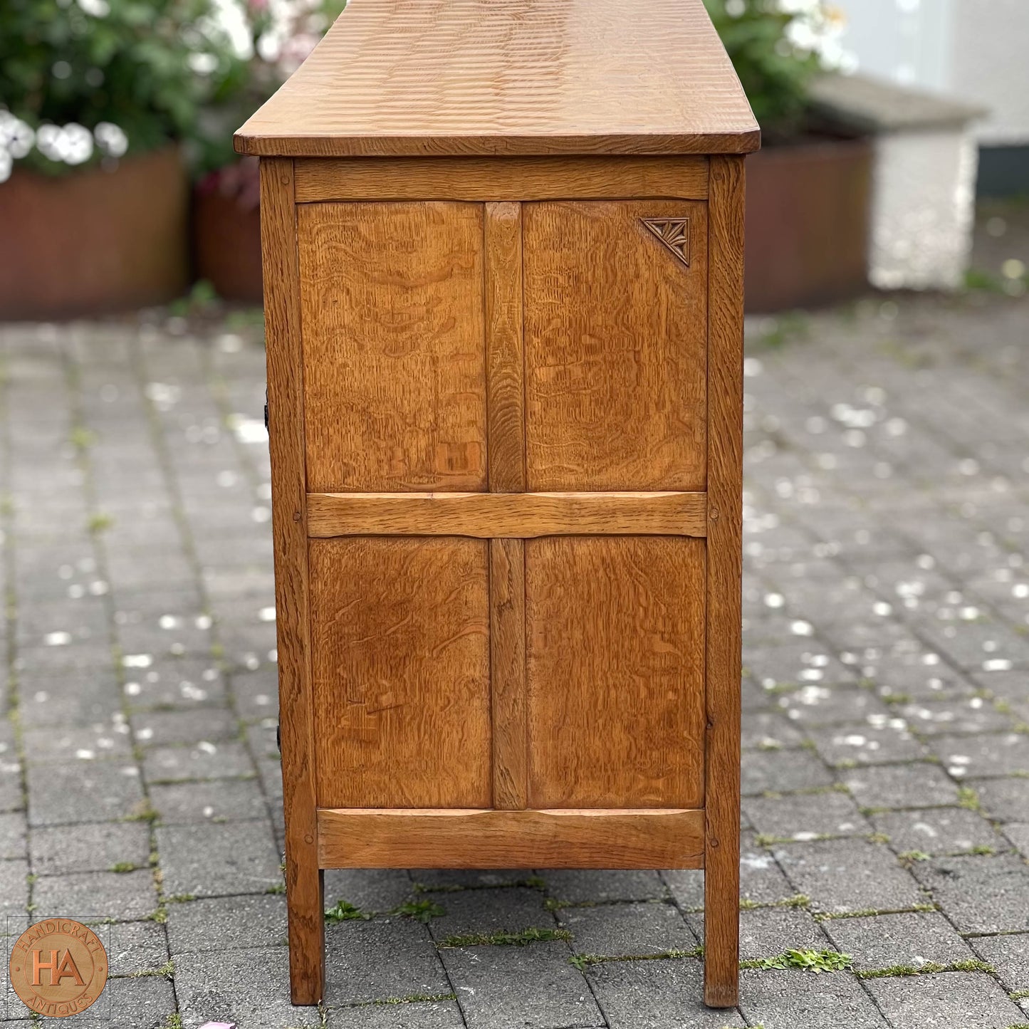 Robert 'Kingpost' Ingham Arts & Crafts Yorkshire School English Oak Sideboard c. 1970.