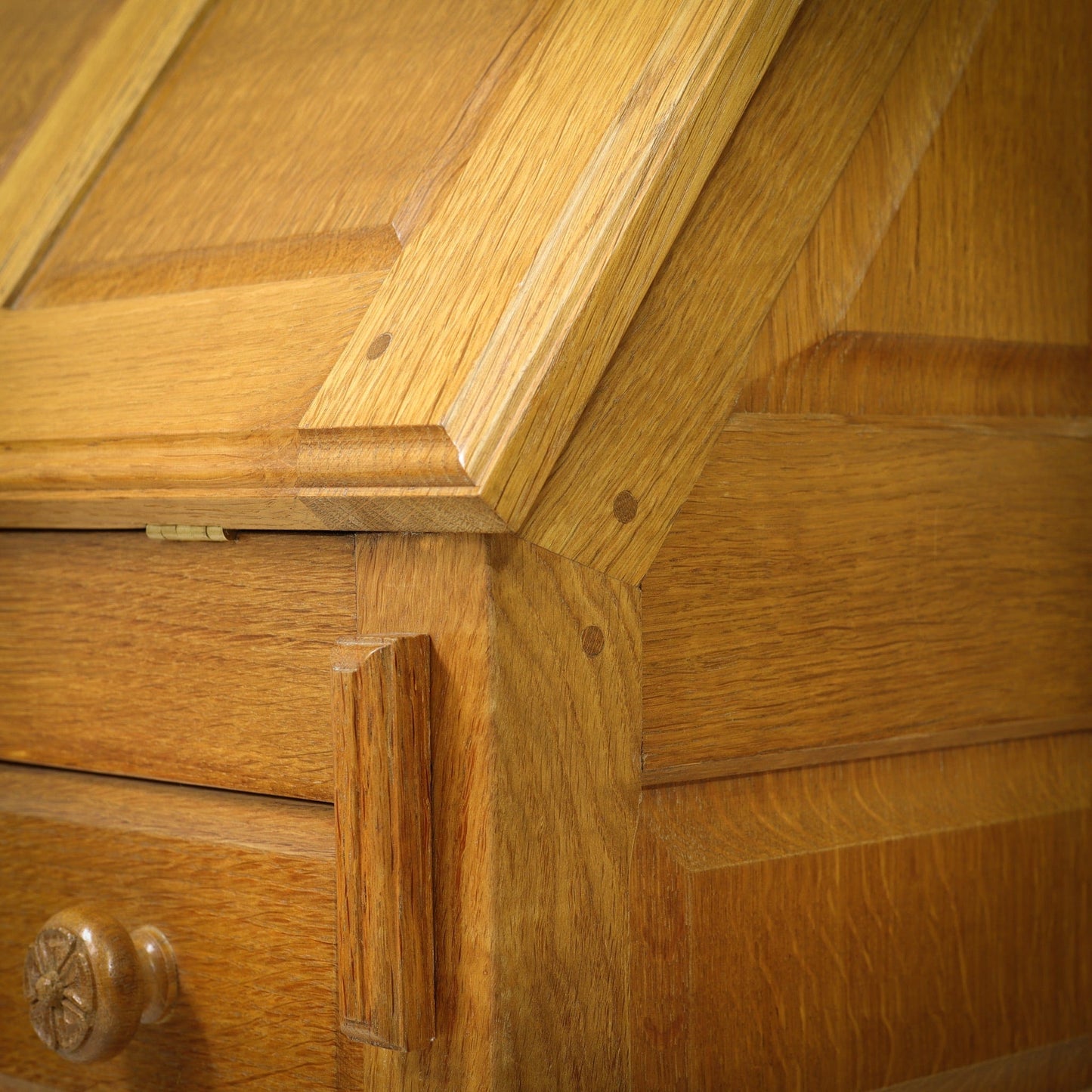 Bob ‘Wrenman’ Hunter Arts & Crafts Yorkshire School Oak Bureau