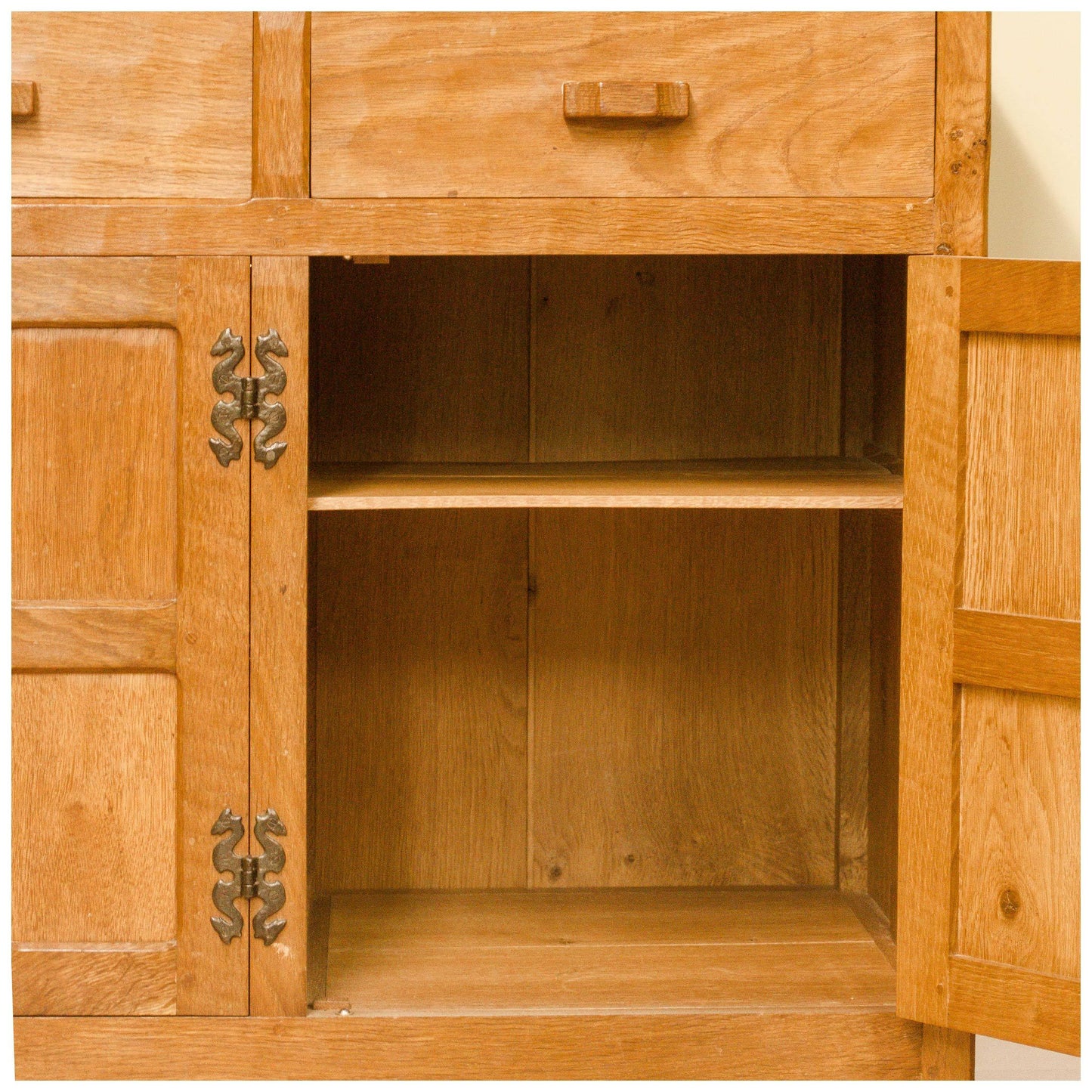 Alan 'Acornman' Grainger (Acorn Industries) Yorkshire School Oak Dresser