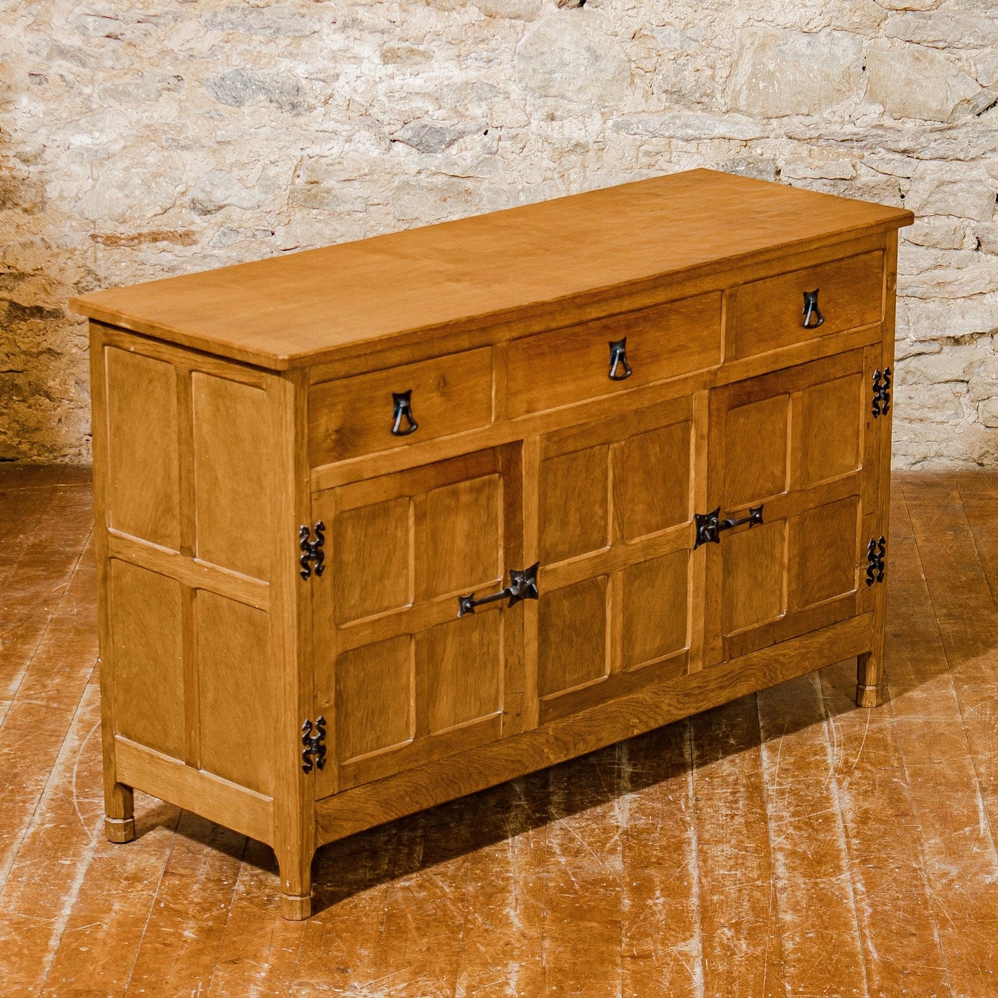 Alan Acornman Grainger, Ex-Mouseman Arts & Crafts Yorkshire School Oak Sideboard