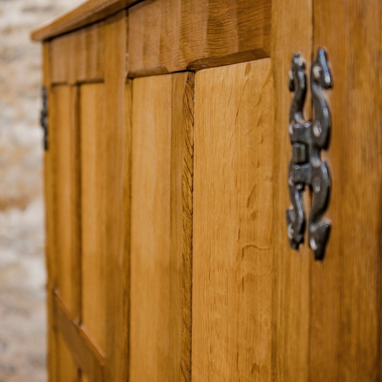 Alan Acornman Grainger (Ex-Mouseman) Arts & Crafts Yorkshire School Oak wardrobe