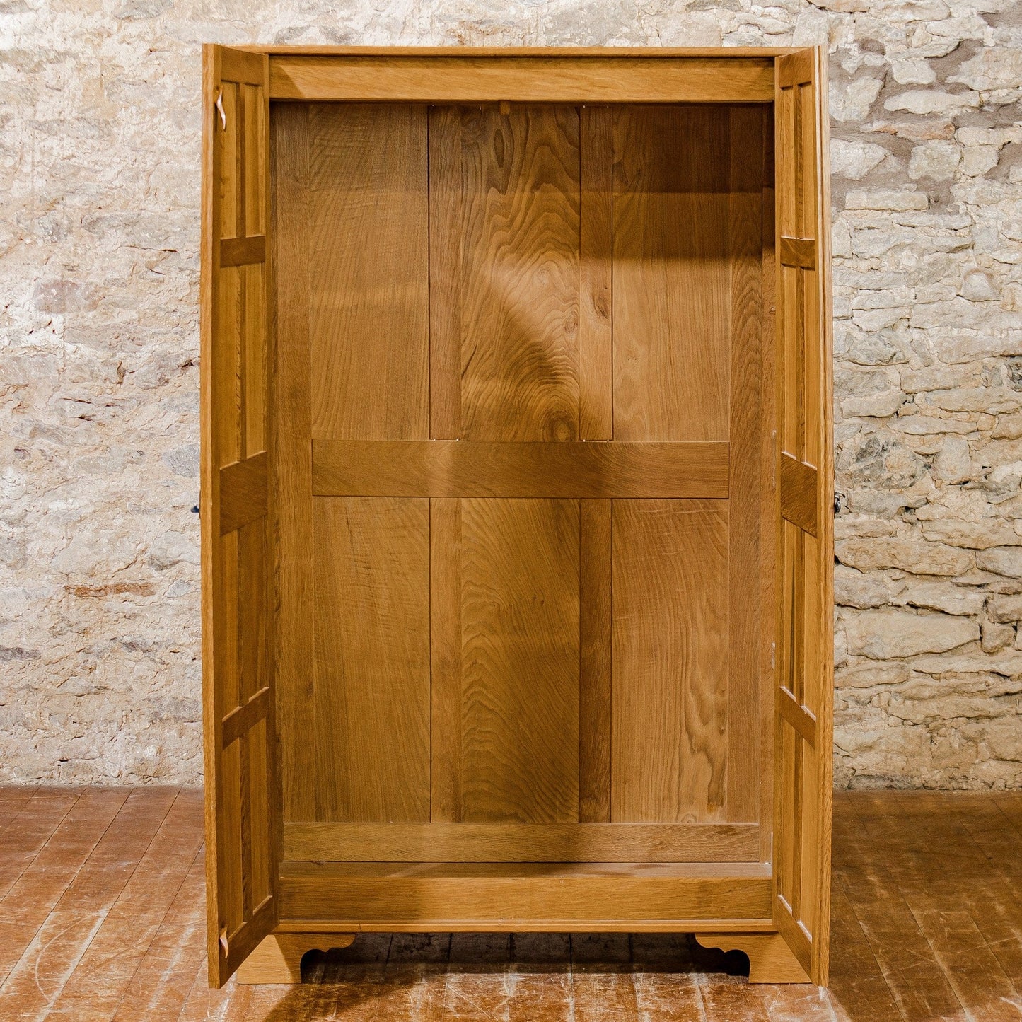 Alan Acornman Grainger (Ex-Mouseman) Arts & Crafts Yorkshire School Oak wardrobe