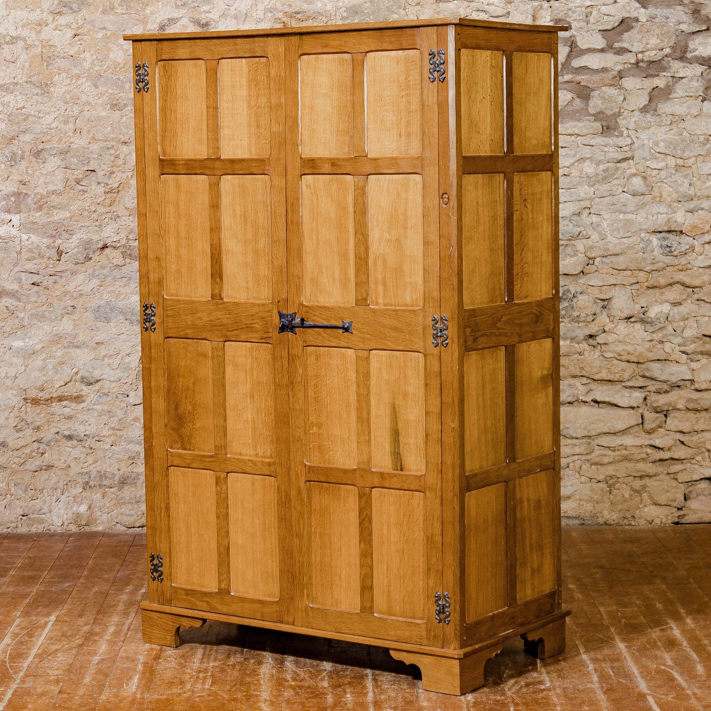 Alan Acornman Grainger (Ex-Mouseman) Arts & Crafts Yorkshire School Oak wardrobe