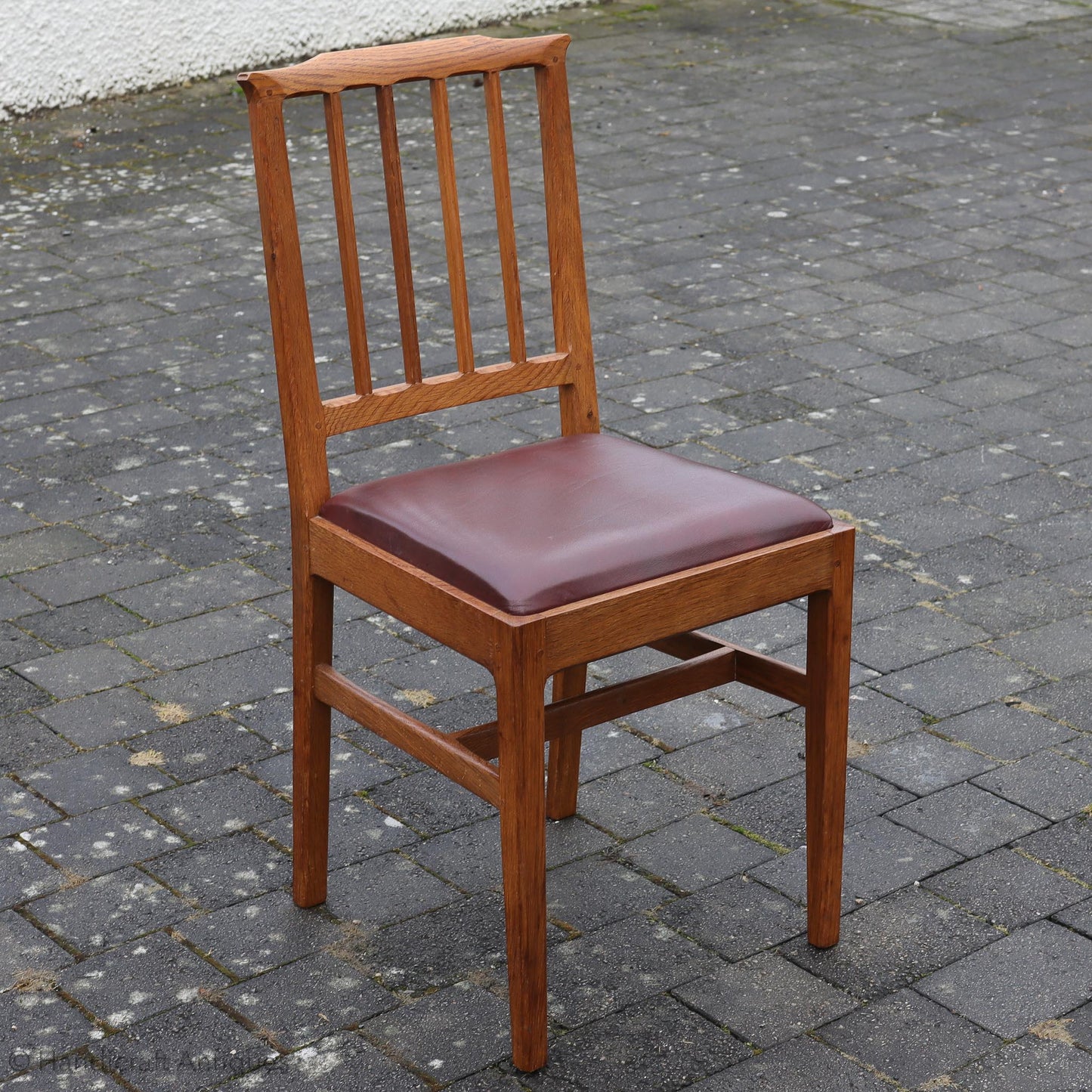 Set of 6 Acornman (Ex-Mouseman) Arts & Crafts Yorkshire School Oak Chairs