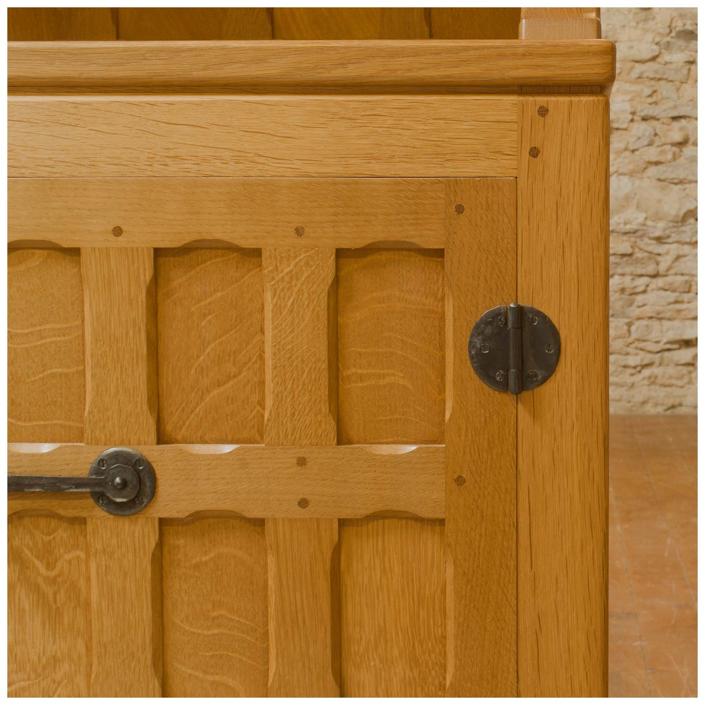Horace 'Knightman' Knight Arts & Crafts Yorkshire School English Oak Dresser