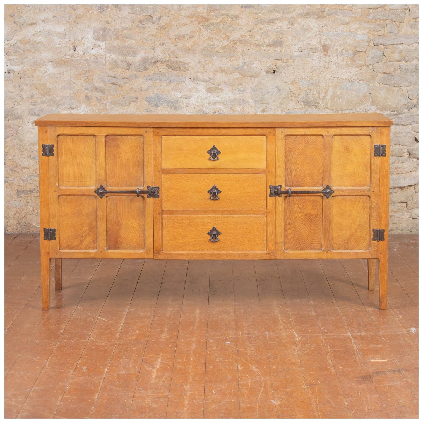 Squirrelman (Ex-Mouseman) Arts & Crafts Yorkshire School English Oak Sideboard