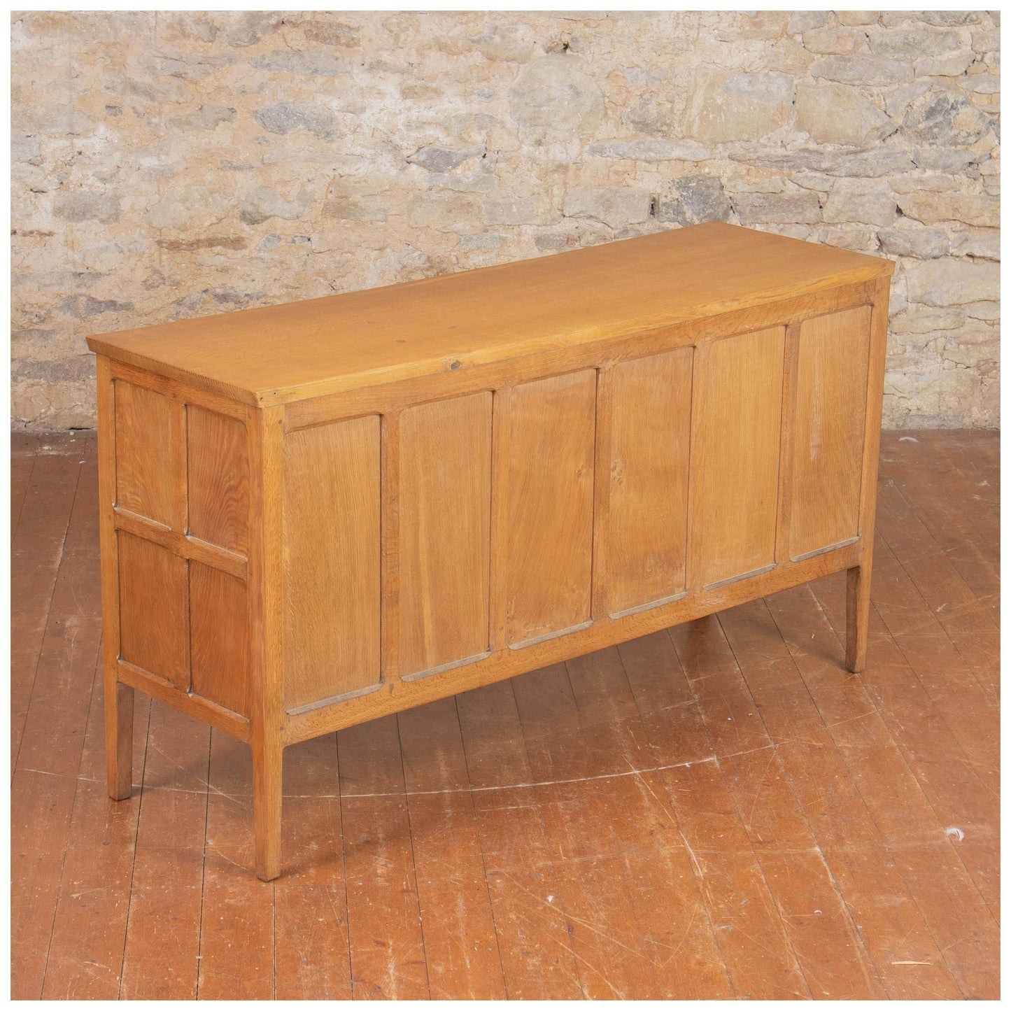 Squirrelman (Ex-Mouseman) Arts & Crafts Yorkshire School English Oak Sideboard