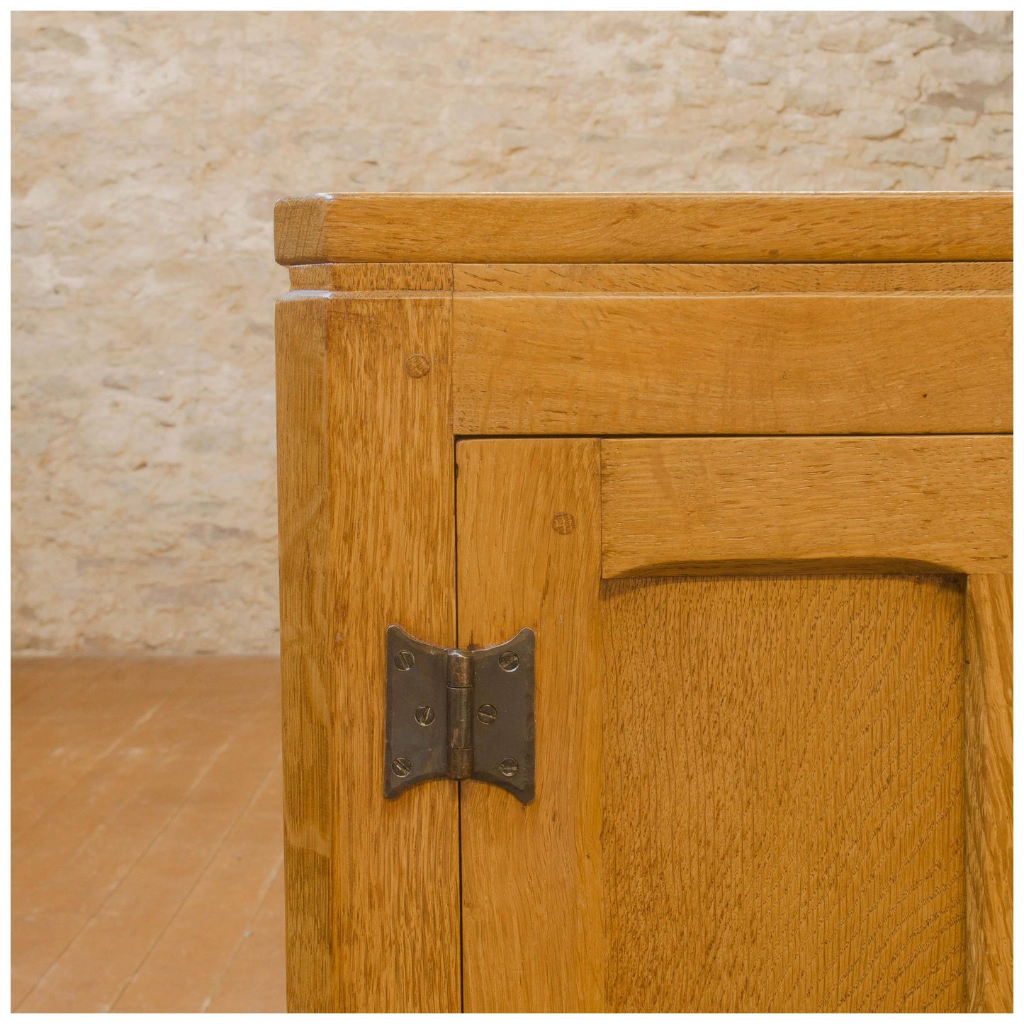 Squirrelman (Ex-Mouseman) Arts & Crafts Yorkshire School English Oak Sideboard