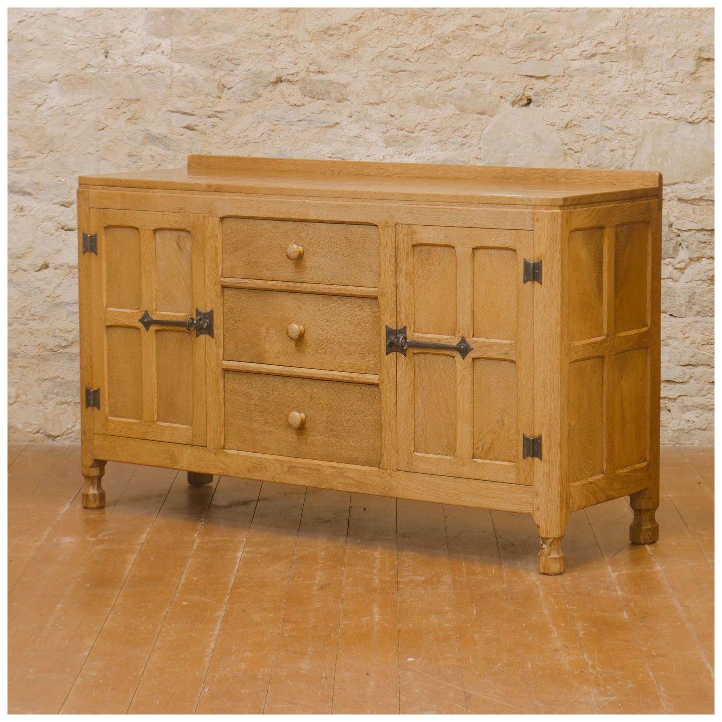 Squirrelman (Ex-Mouseman) Arts & Crafts Yorkshire School English Oak Sideboard