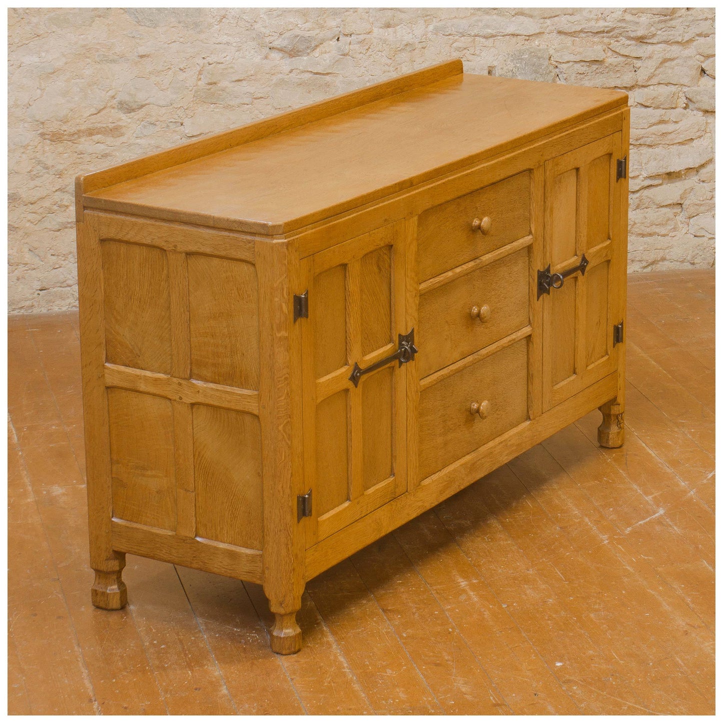 Squirrelman (Ex-Mouseman) Arts & Crafts Yorkshire School English Oak Sideboard