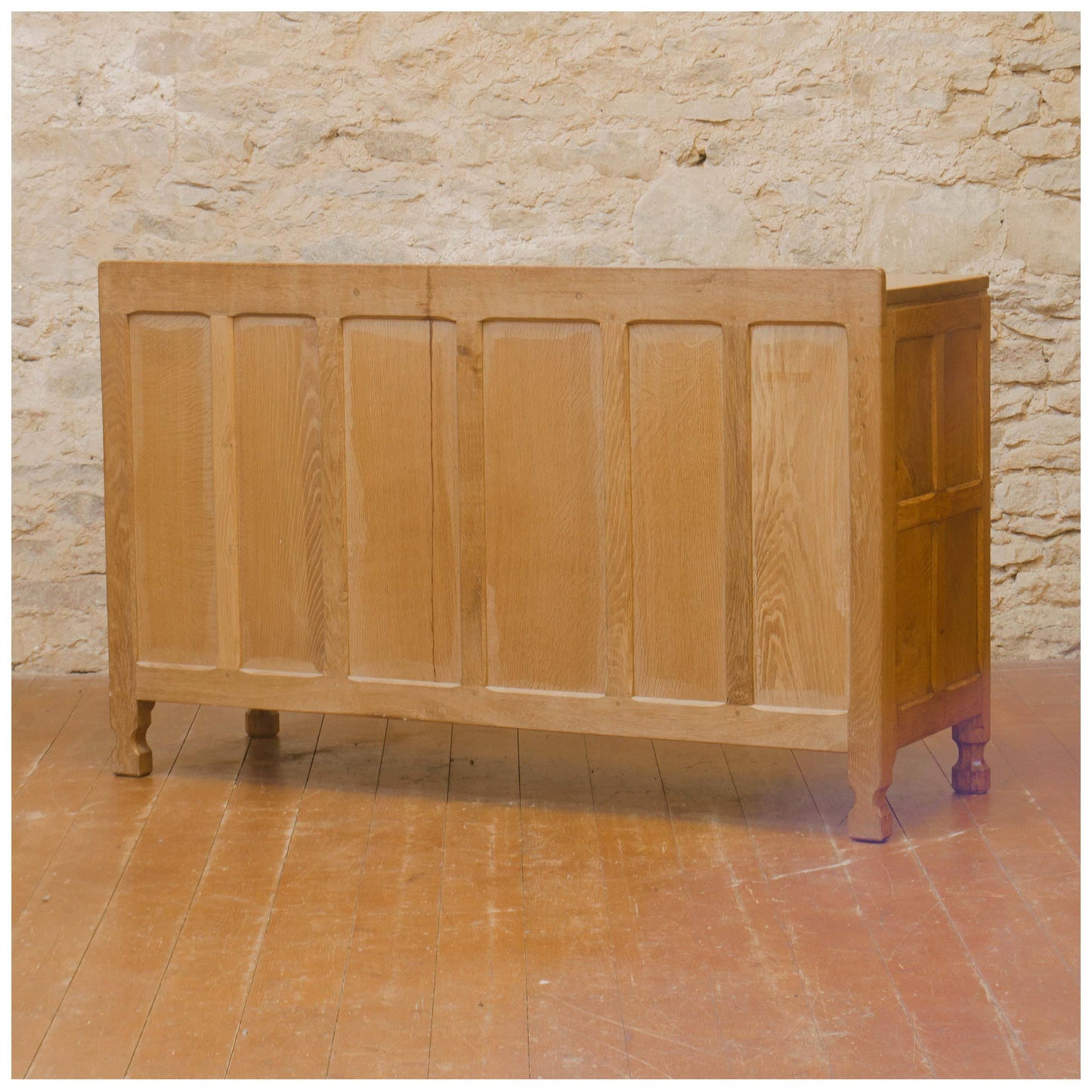 Squirrelman (Ex-Mouseman) Arts & Crafts Yorkshire School English Oak Sideboard