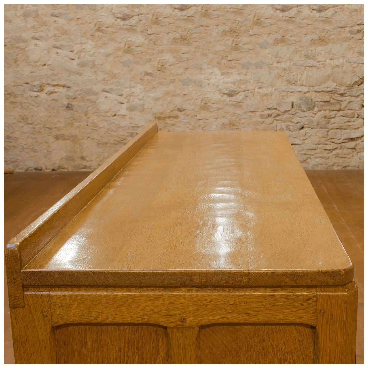 Squirrelman (Ex-Mouseman) Arts & Crafts Yorkshire School English Oak Sideboard