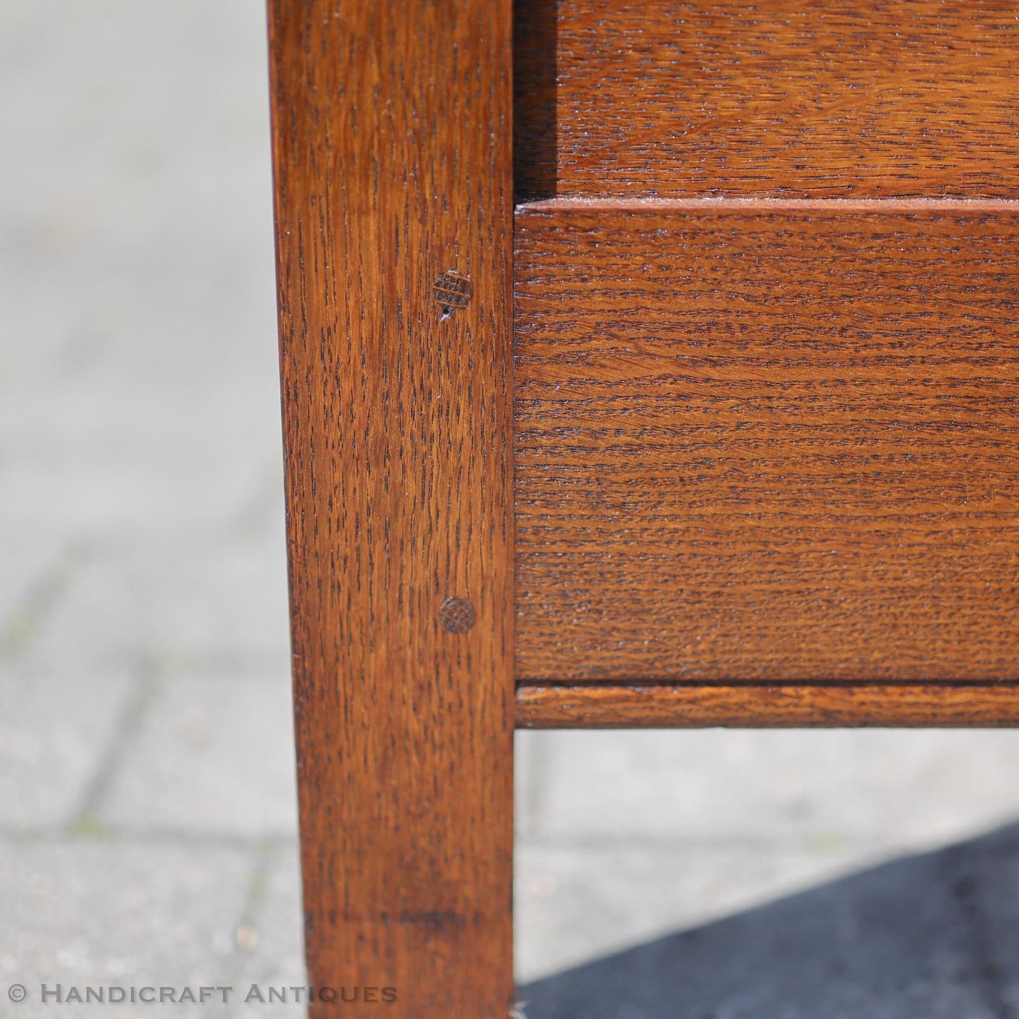 Arthur W. Simpson (The Handicrafts, Kendal) Arts & Crafts Lakes School English Oak Bed c. 1920.