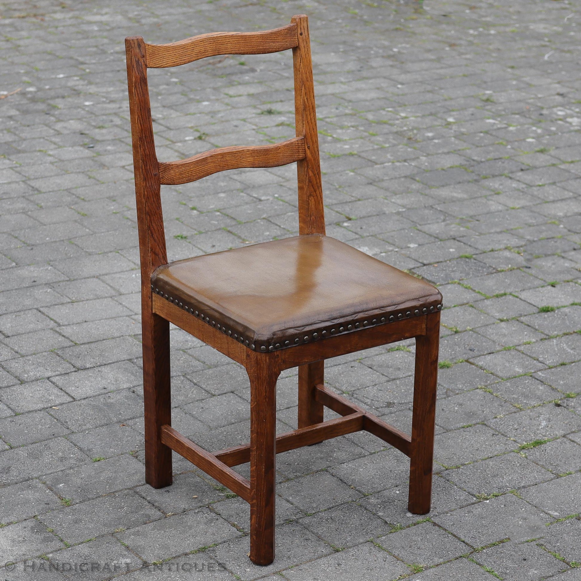 Derek 'Lizardman' Slater Arts & Crafts Yorkshire School English Oak Chair c. 1970.