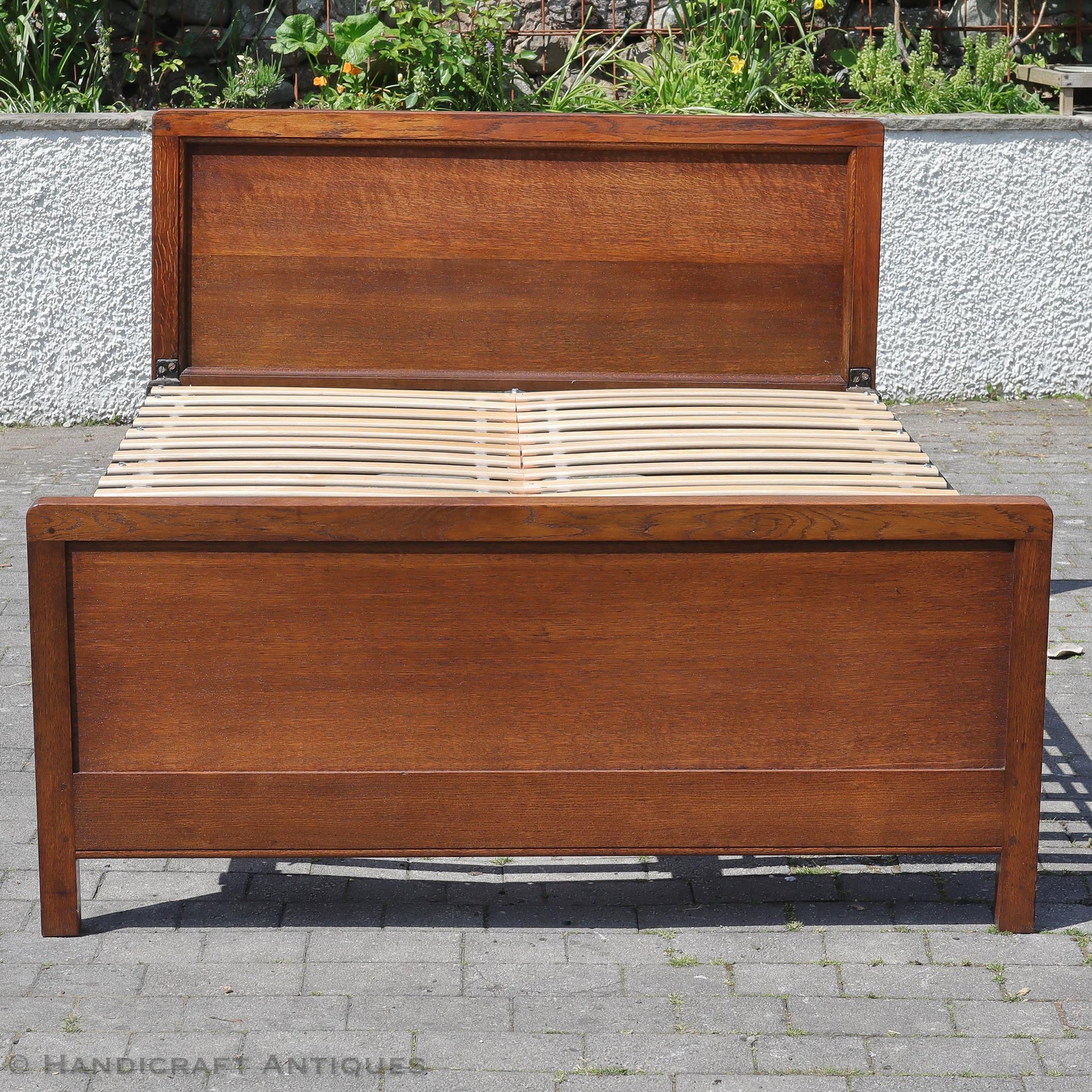 Arthur W. Simpson (The Handicrafts, Kendal) Arts & Crafts Lakes School English Oak Bed c. 1920.