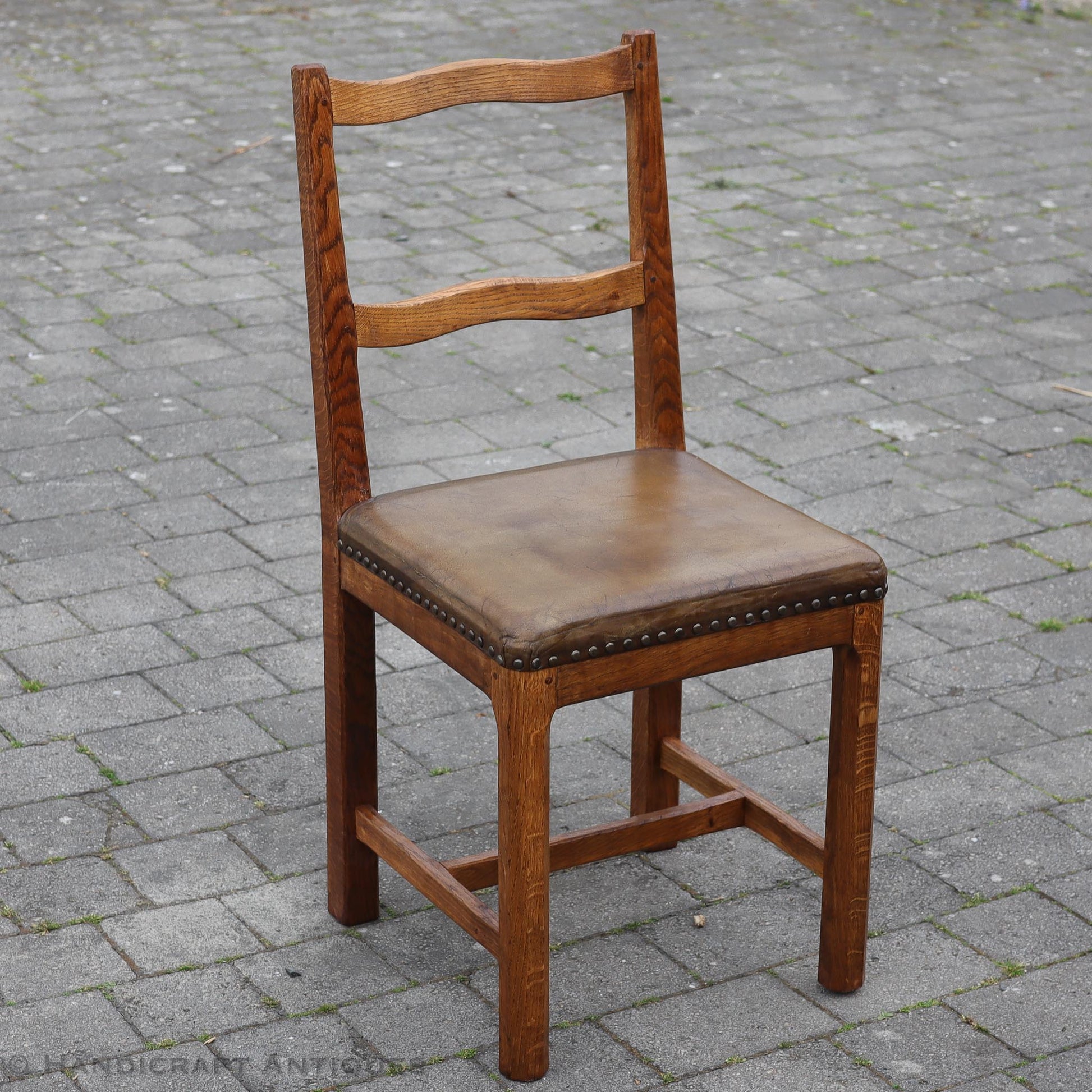 Derek 'Lizardman' Slater Arts & Crafts Yorkshire School English Oak Chair c. 1970.