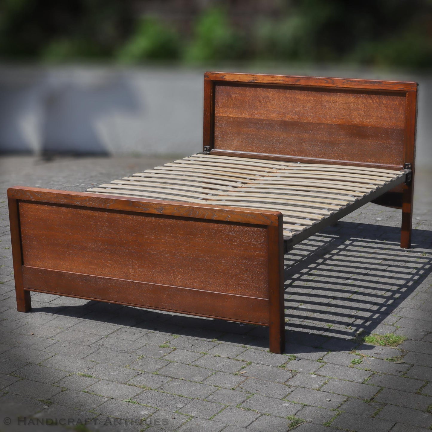 Arthur W. Simpson (The Handicrafts, Kendal) Arts & Crafts Lakes School English Oak Bed c. 1920.